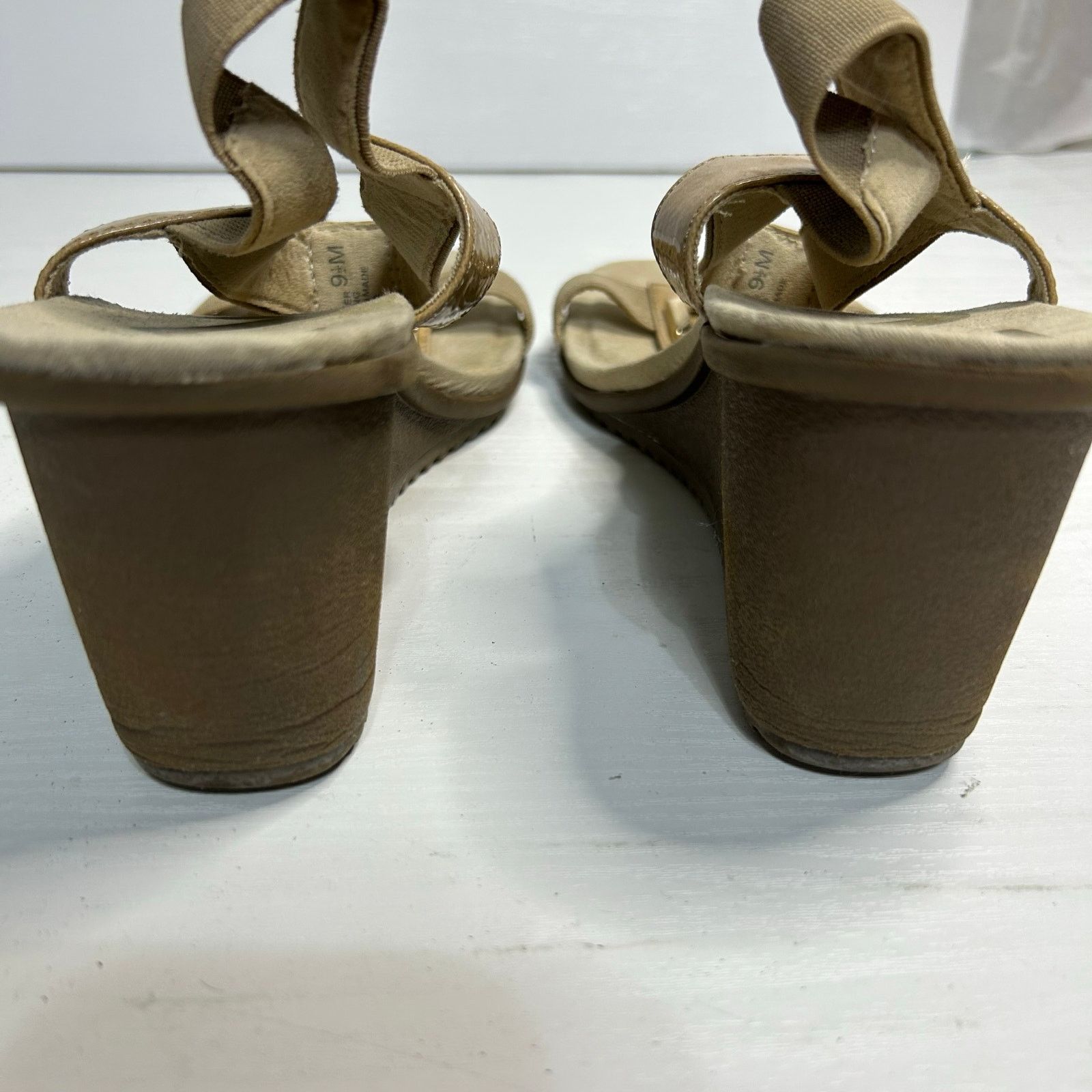 Anne Klein Anne Klein Sport iFlex Tan Wedge Sandals 9.5 Size US 9.5 / IT 39.5 - 3 Thumbnail