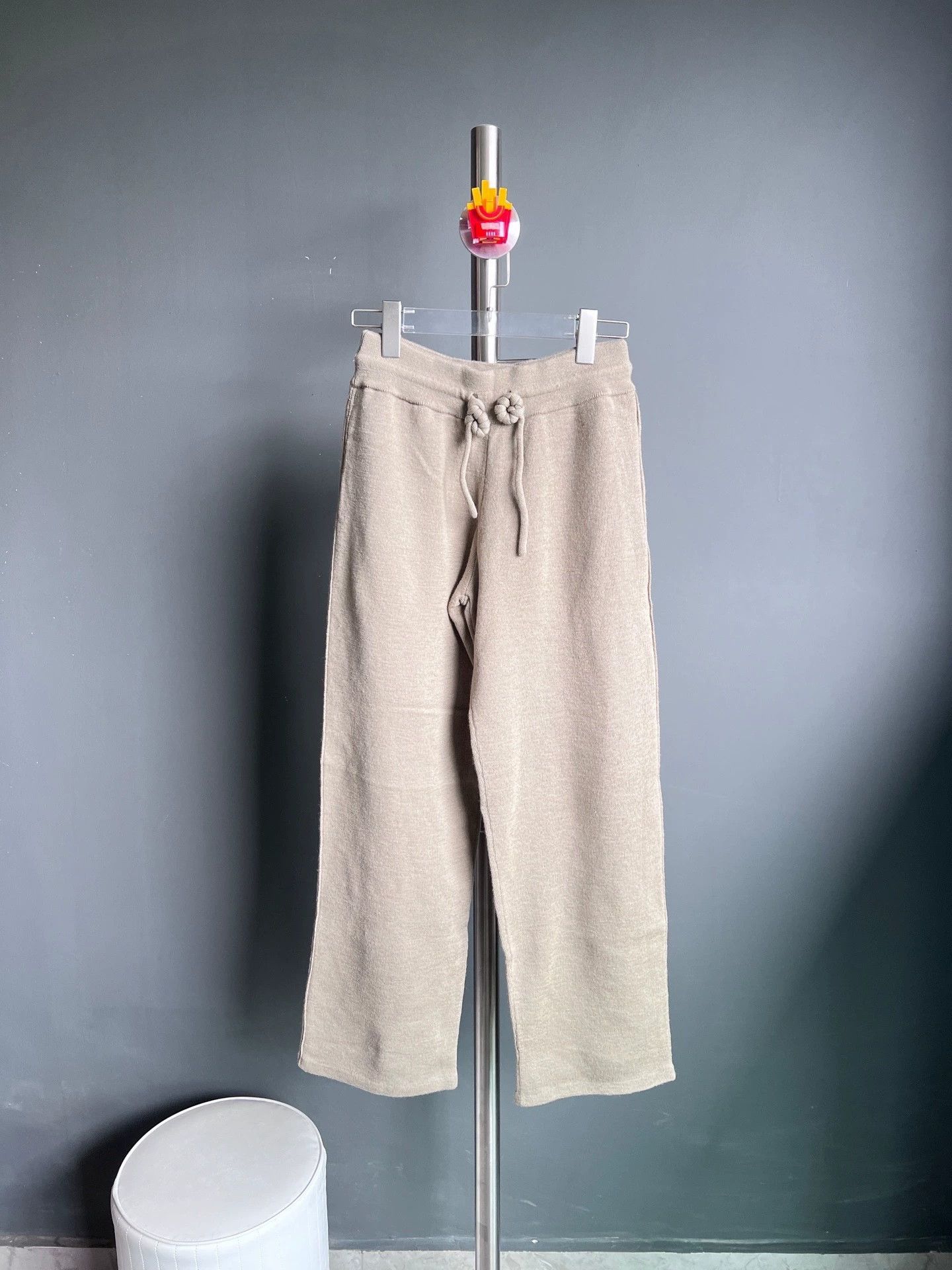 Burberry Beige Floral Embroidered Sweatpants - dmc