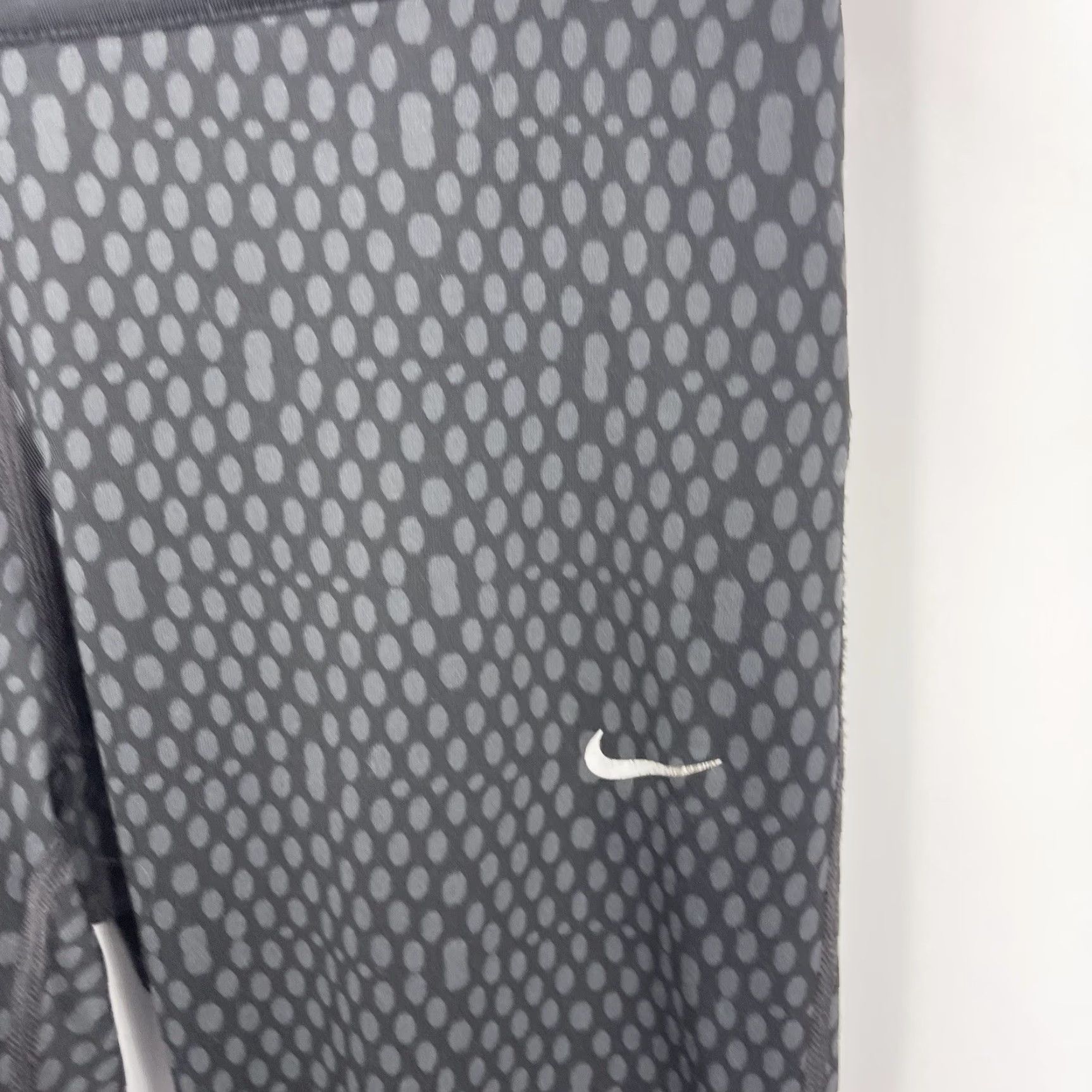 Nike Nike Dri Fit Logo Cropped Pants Womens Medium Workout Activewear Athleisure Size 32" / US 10 / IT 46 - 4 Thumbnail