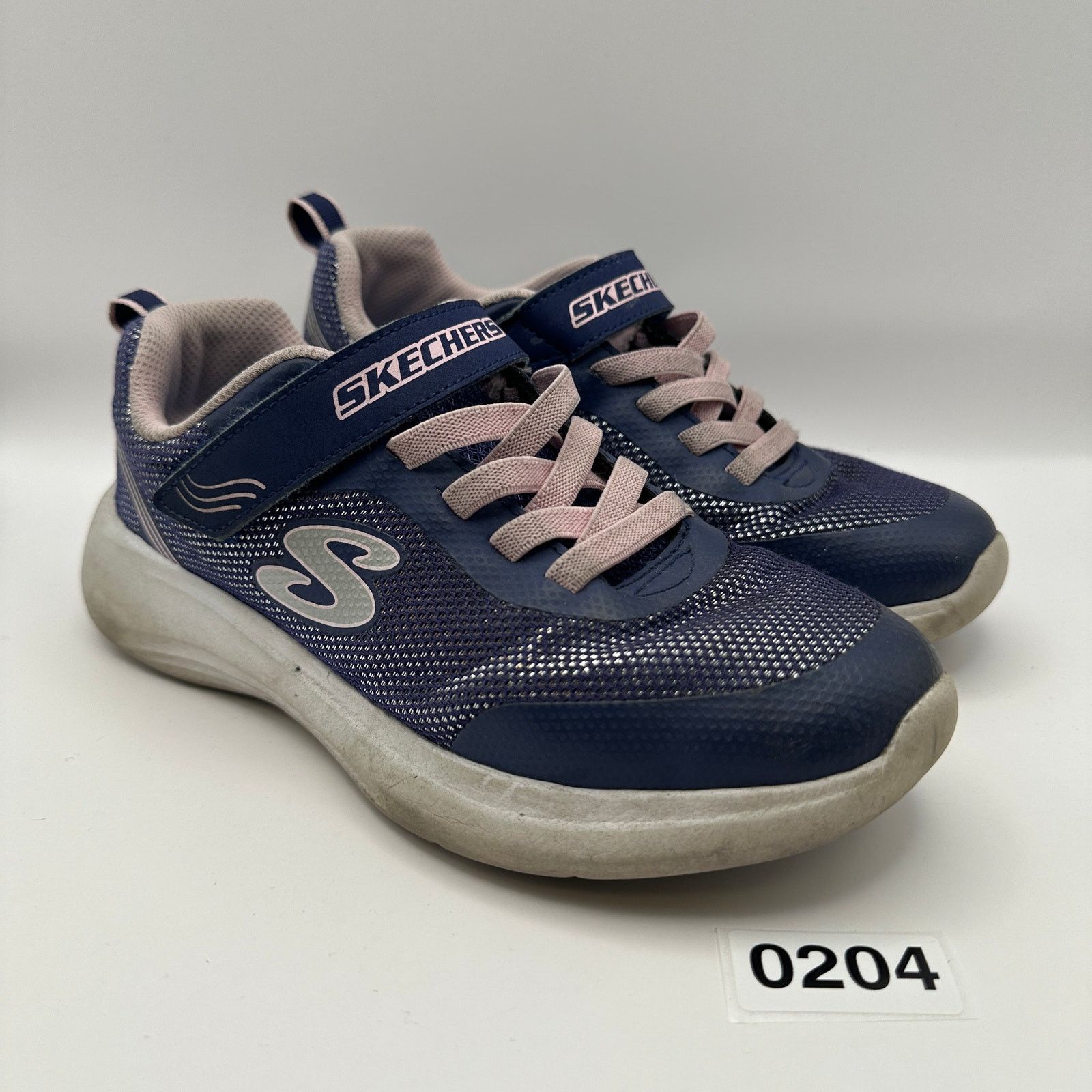 SKECHERS SKECHERS Kids size 4 Blue/Pink Running Shoes Size US 4 / IT 34 - 2 Thumbnail