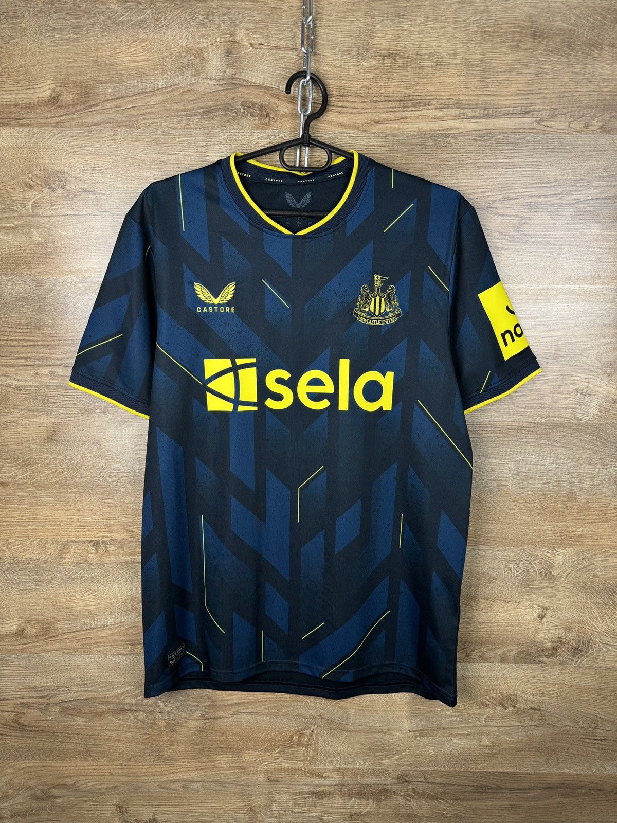 Castore Mens Vintage Castore Newcastle United T-shirt soccer jersey Size US L / EU 52-54 / 3 - 2 Thumbnail