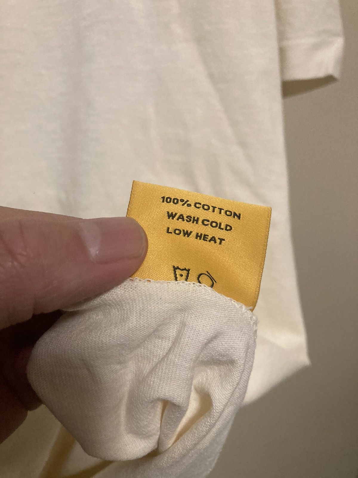 Gallery Dept. Gallery dept drive Thur tee cream size XL Size US XL / EU 56 / 4 - 5 Thumbnail