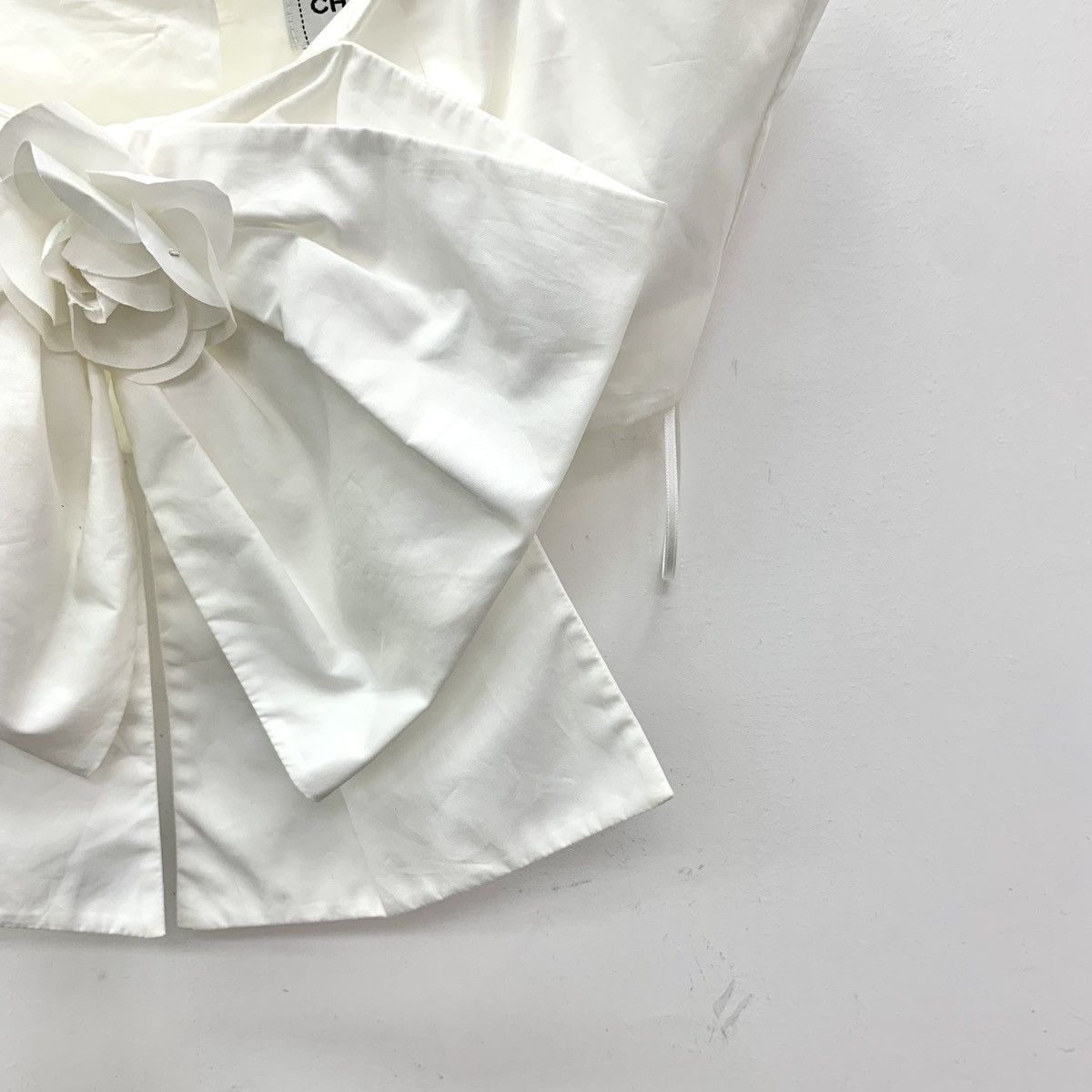 Chanel Chanel 20C White Cotton Bow Camellia Bandeau Camisole K26WX Size S / US 4 / IT 40 - 4 Thumbnail