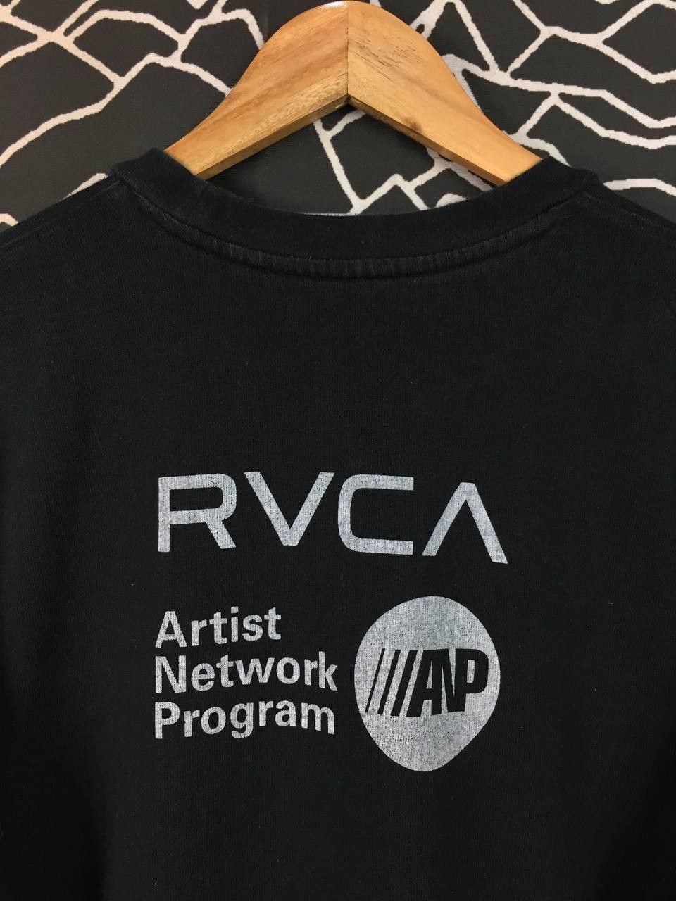 RVCA RVCA Artist Network Program Big Silhouette Long Sleeve Tee Size US L / EU 52-54 / 3 - 8 Thumbnail