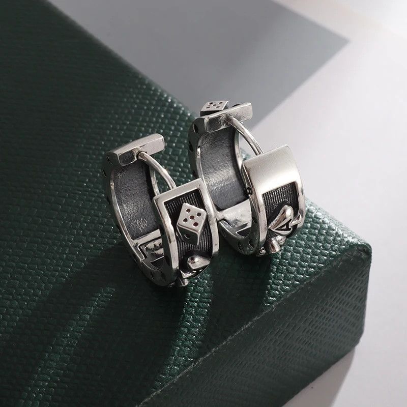 Jewelry × Vintage Vintage Gothic Skull Dice Earrings Size ONE SIZE - 2 Thumbnail