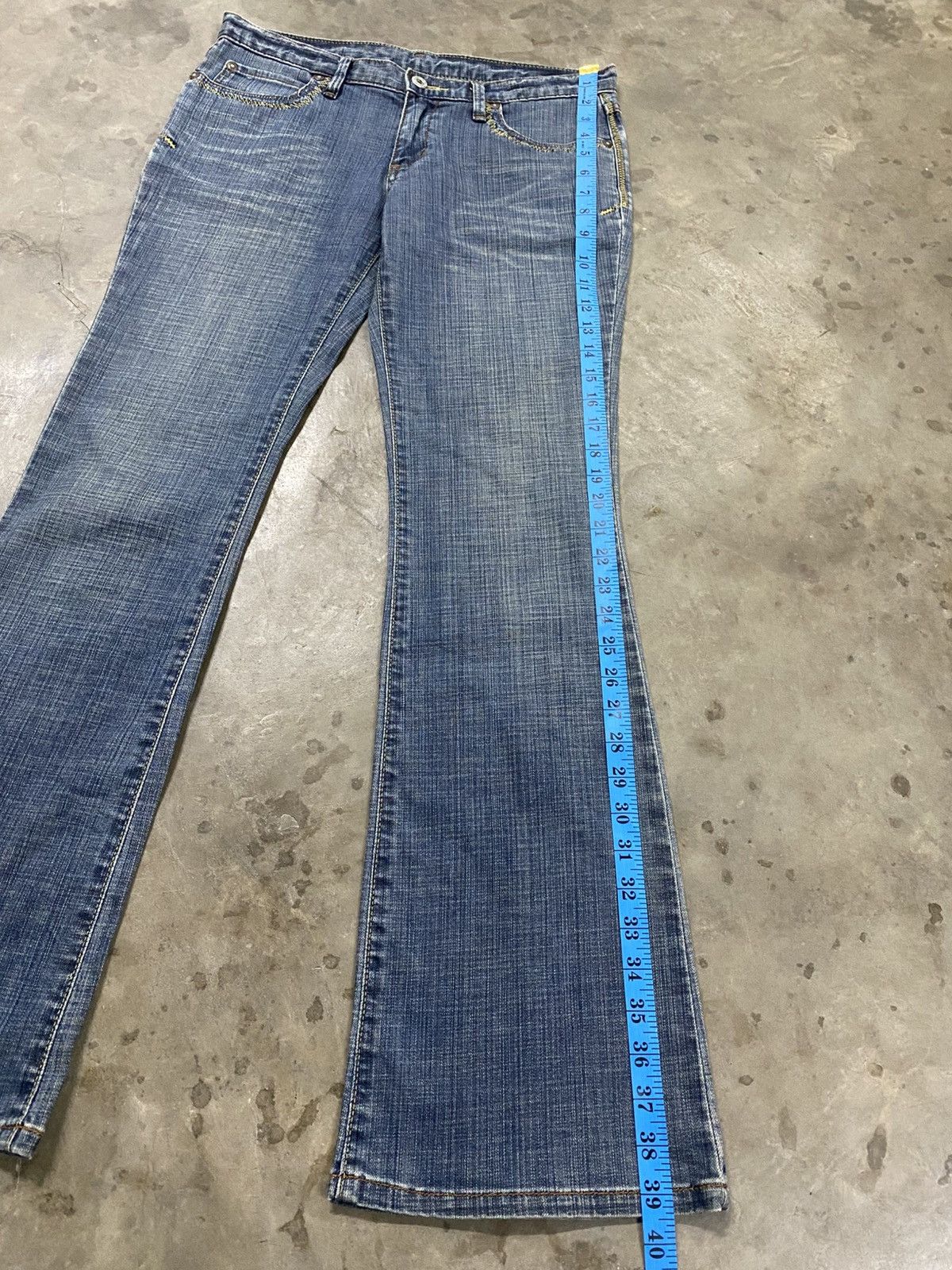 Uniqlo Flare Jeans Vintage Uniqlo Blue Stretch Denim @290 Size US 30 / EU 46 - 10 Thumbnail