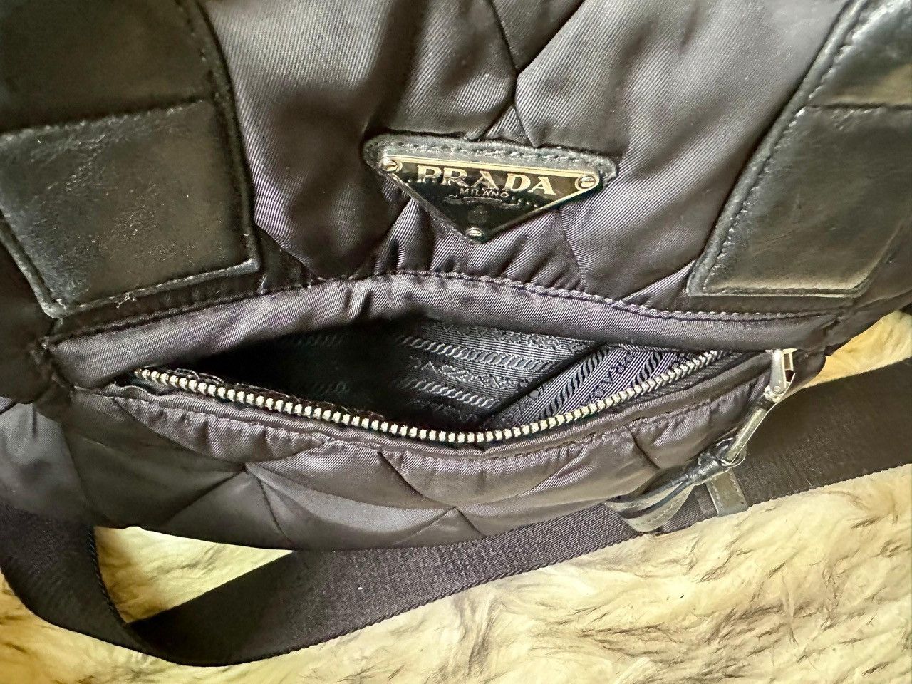 Prada Authentic Prada Bomber Convertible Quilted Nylon Small Bag Size ONE SIZE - 11 Thumbnail