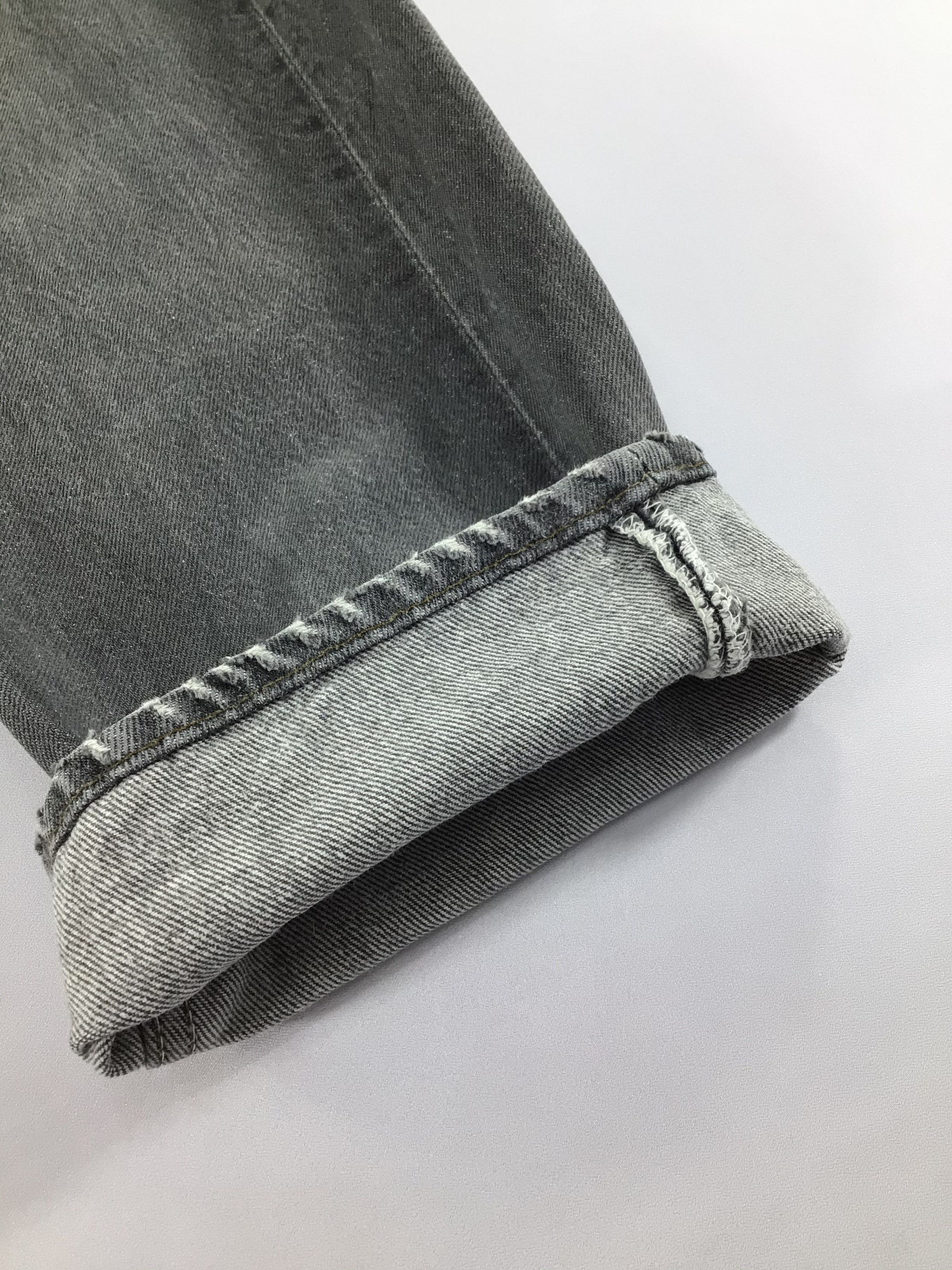 Levi's Faded Vintage Levis 501 Jeans Dark Wash Denim -J333 Size US 32 / EU 48 - 6 Thumbnail