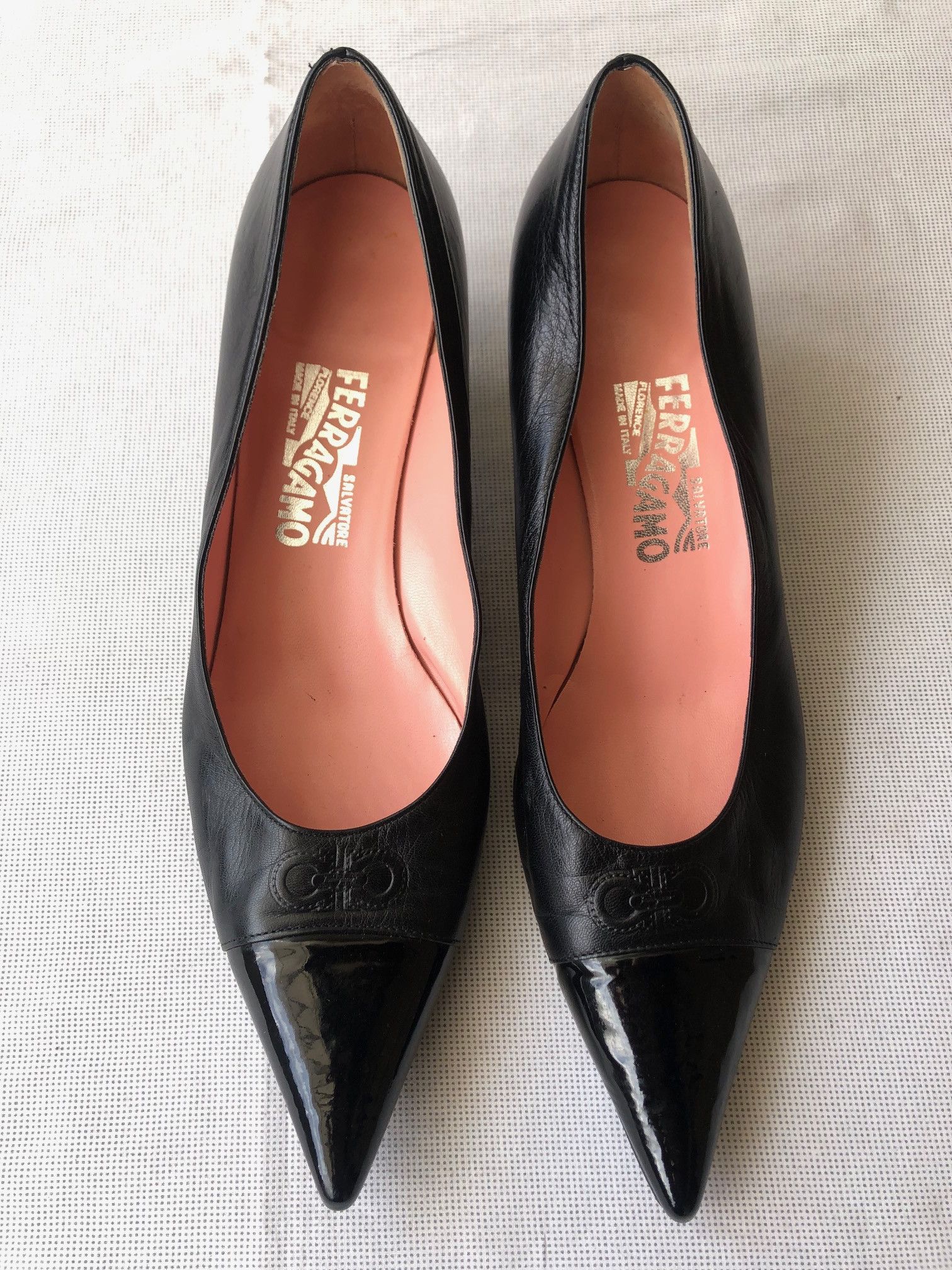 Salvatore Ferragamo Salvatore Ferragamo 'Carrer' Black Pumps Shoes Size US 9 / IT 39 - 2 Thumbnail