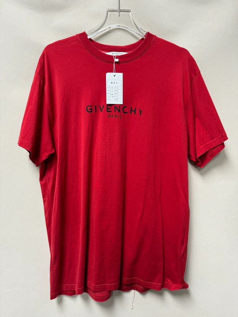 Givenchy Givenchy Red Chest Logo Short Sleeve Size US M / EU 48-50 / 2 - 1 Thumbnail