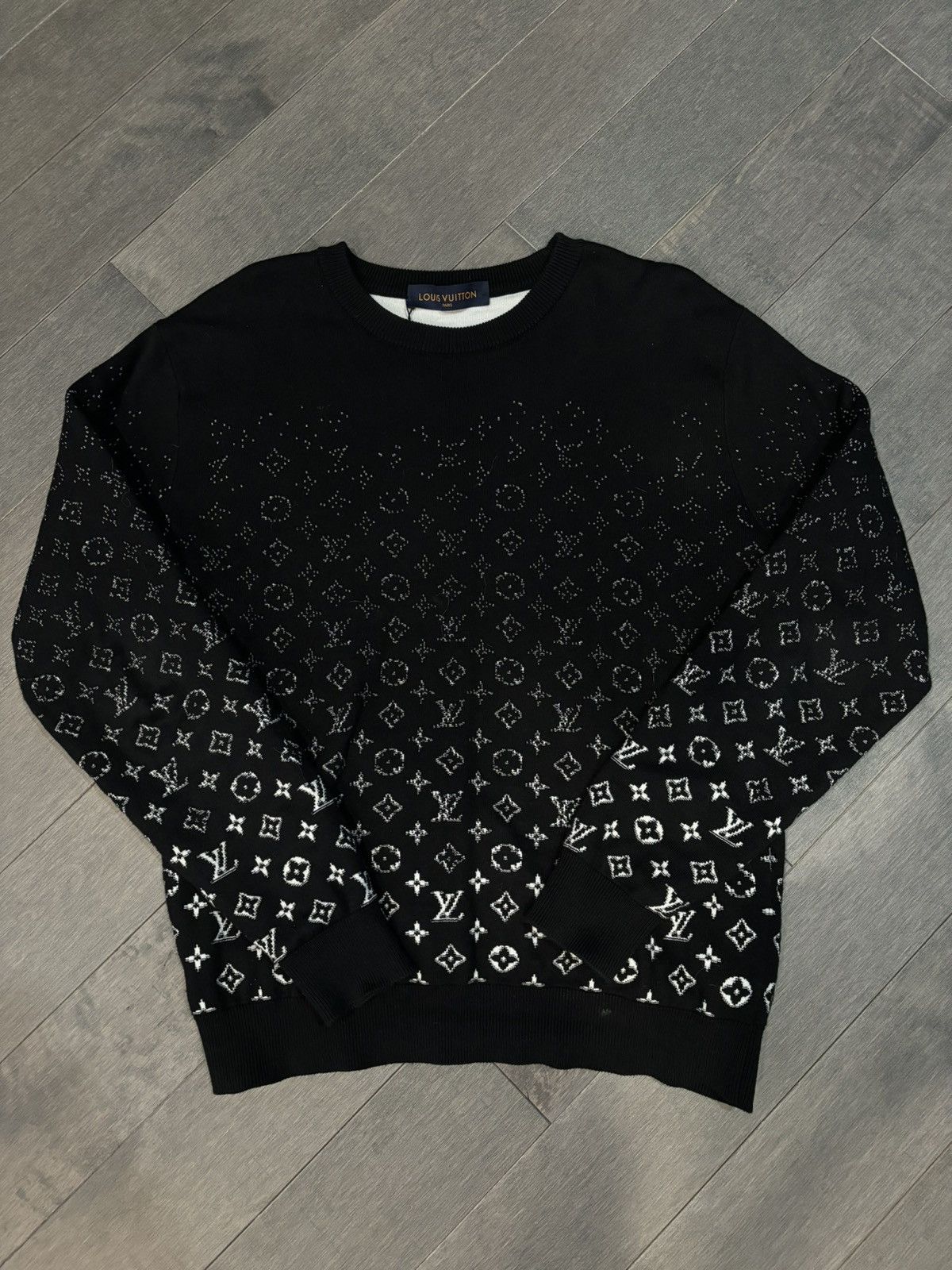 Louis Vuitton LV Monogram Crewneck Medium Size US M / EU 48-50 / 2 - 1 Thumbnail