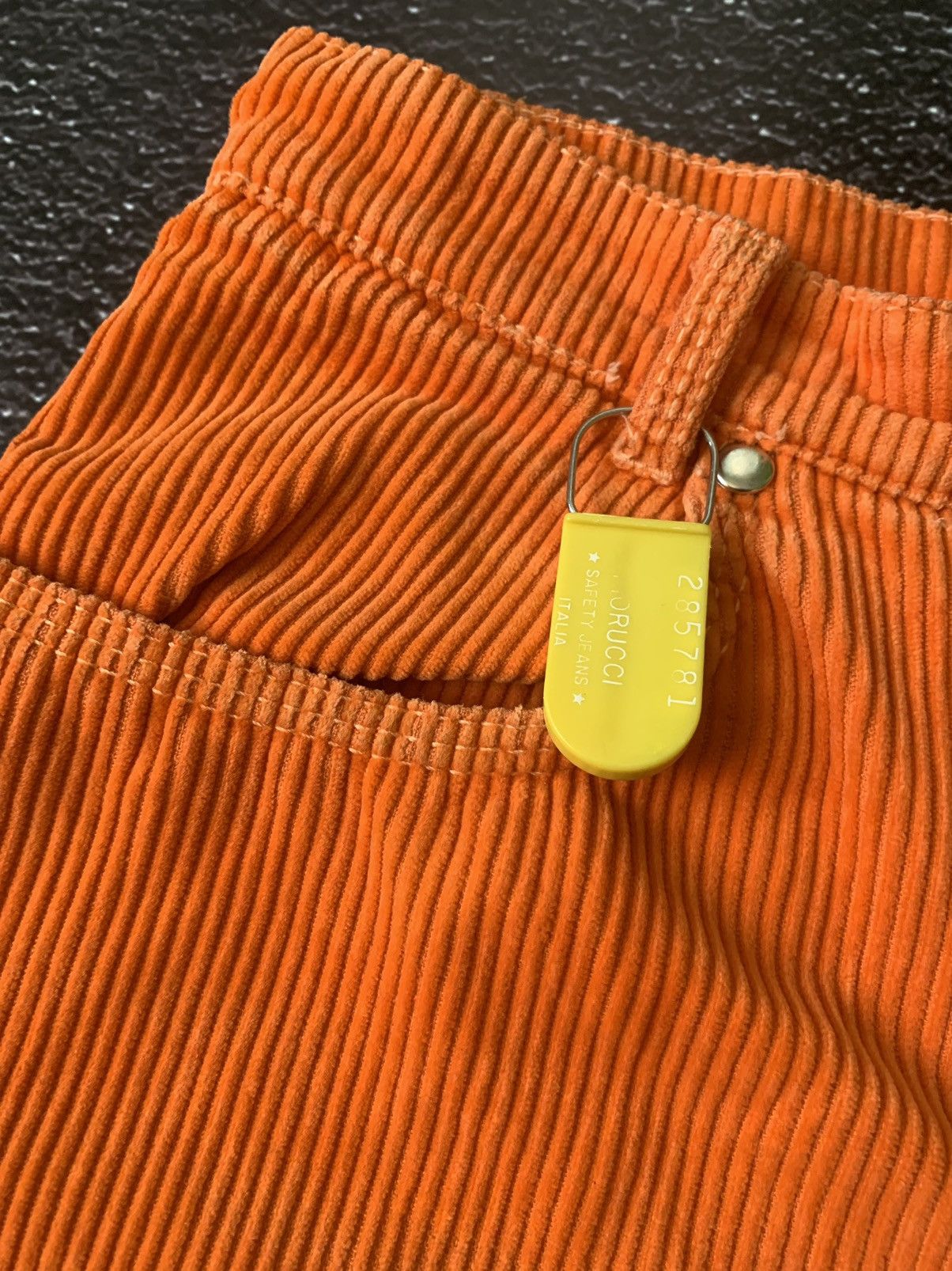 Fiorucci Fiorucci Corduroy Orange Velvet Trousers Safety Jeans Size 25" / US 0 / IT 36 - 12 Thumbnail