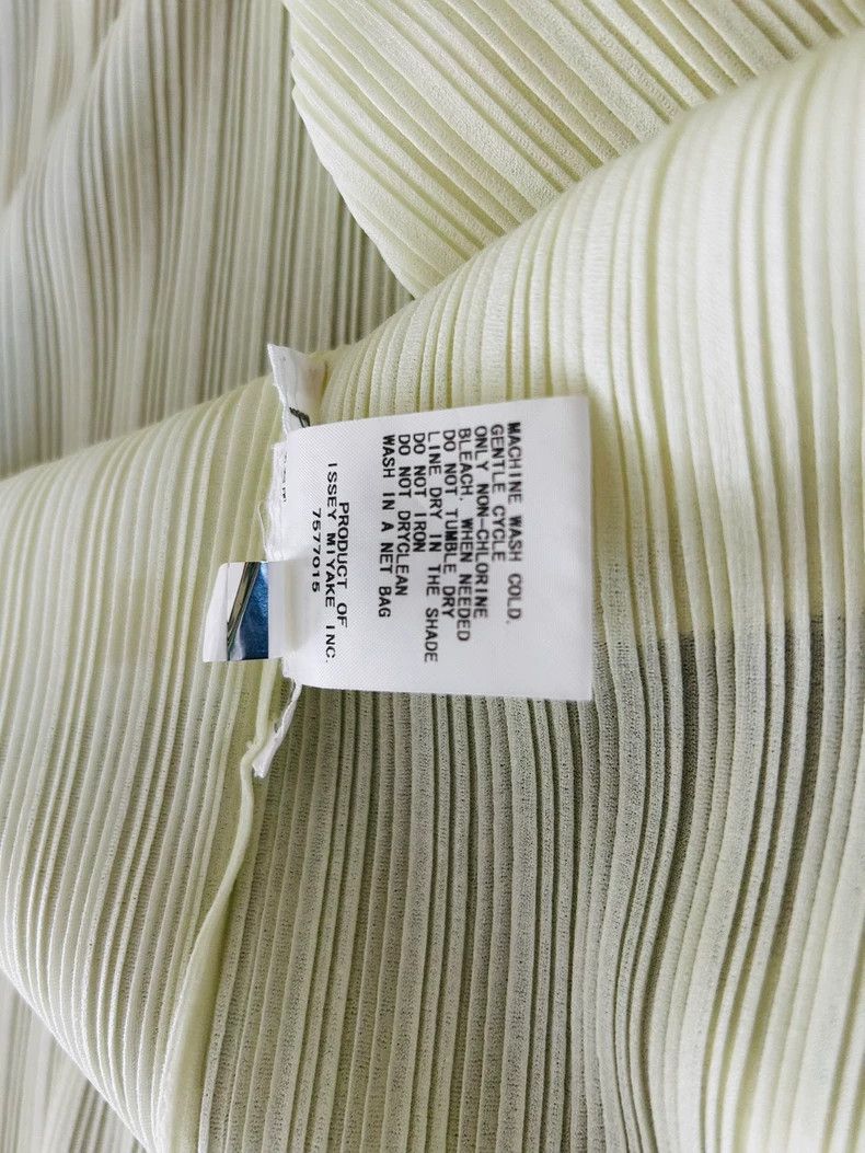 Issey Miyake Issey Miyake size:3 A white pleated cardigan Size XS / US 0-2 / IT 36-38 - 5 Thumbnail