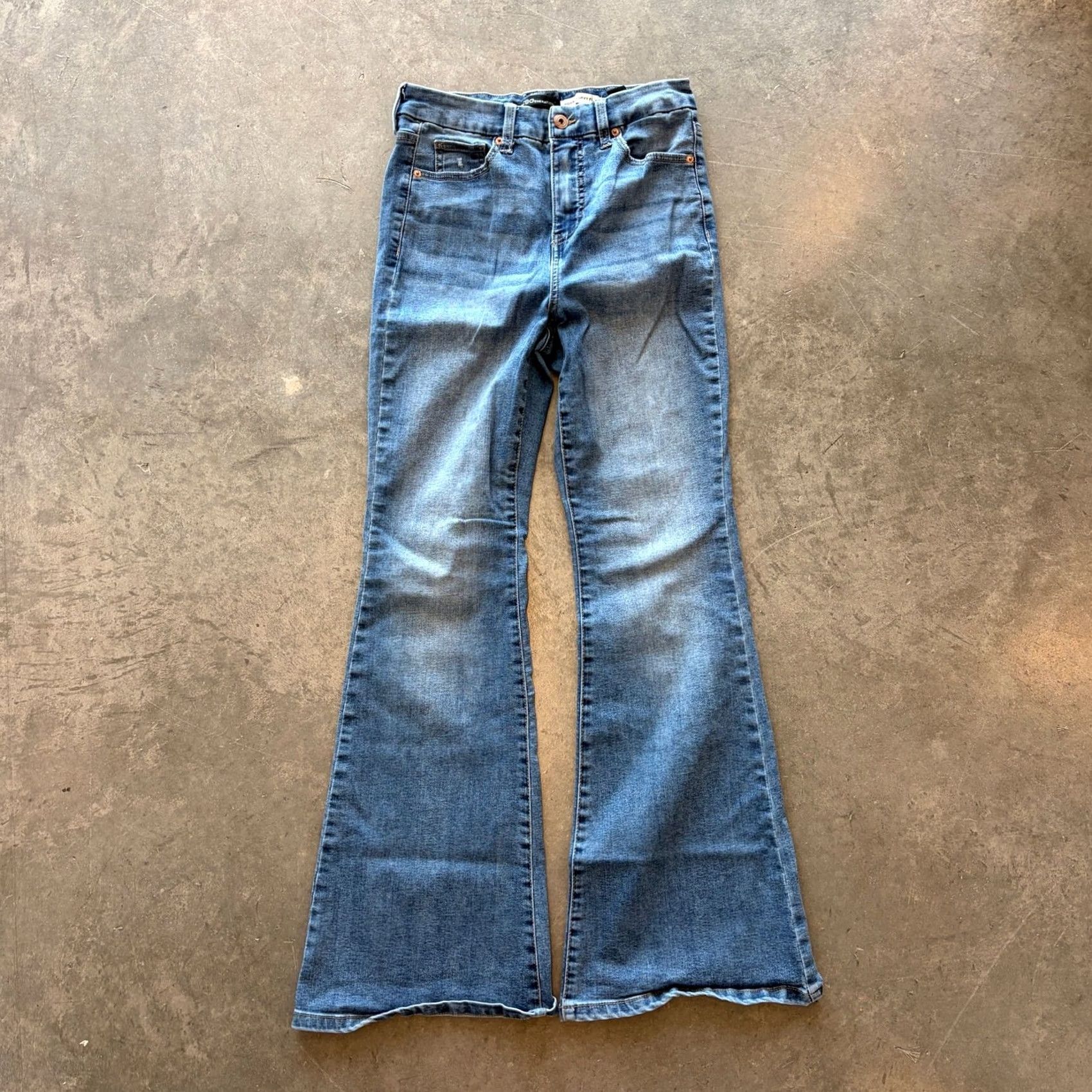Vintage VINTAGE Bcbg Generation High Curvy Bootcut Jeans Medium Wash Denim 7/28 Women 7 Regular XS? Size 28" / US 6 / IT 42 - 2 Thumbnail