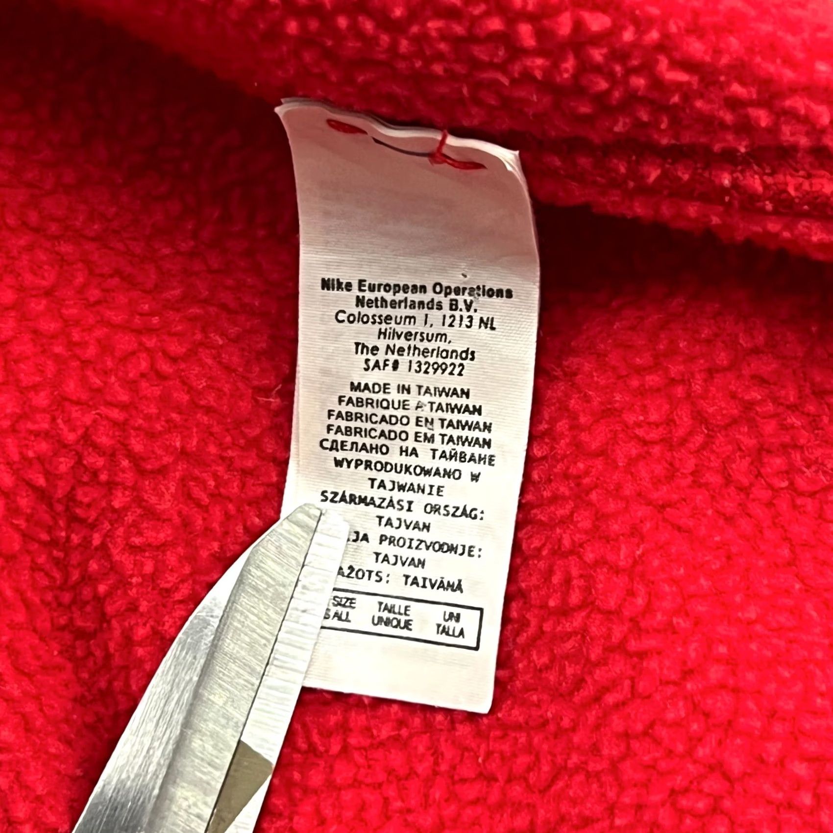Nike VINTAGE Nike ACG Beanie Hat Skull Cap Softshell Red Winter OSFM Unisex Adults Knit Hat Adidas Size ONE SIZE - 5 Thumbnail