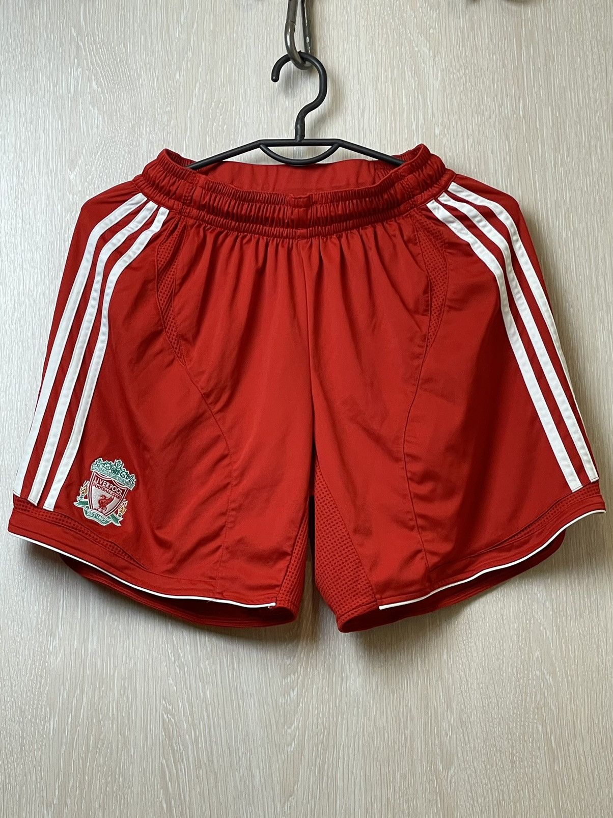 Adidas 2006 2007 Liverpool Adidas Home Vintage Soccer Shorts Size US 34 / EU 50 - 1 Thumbnail