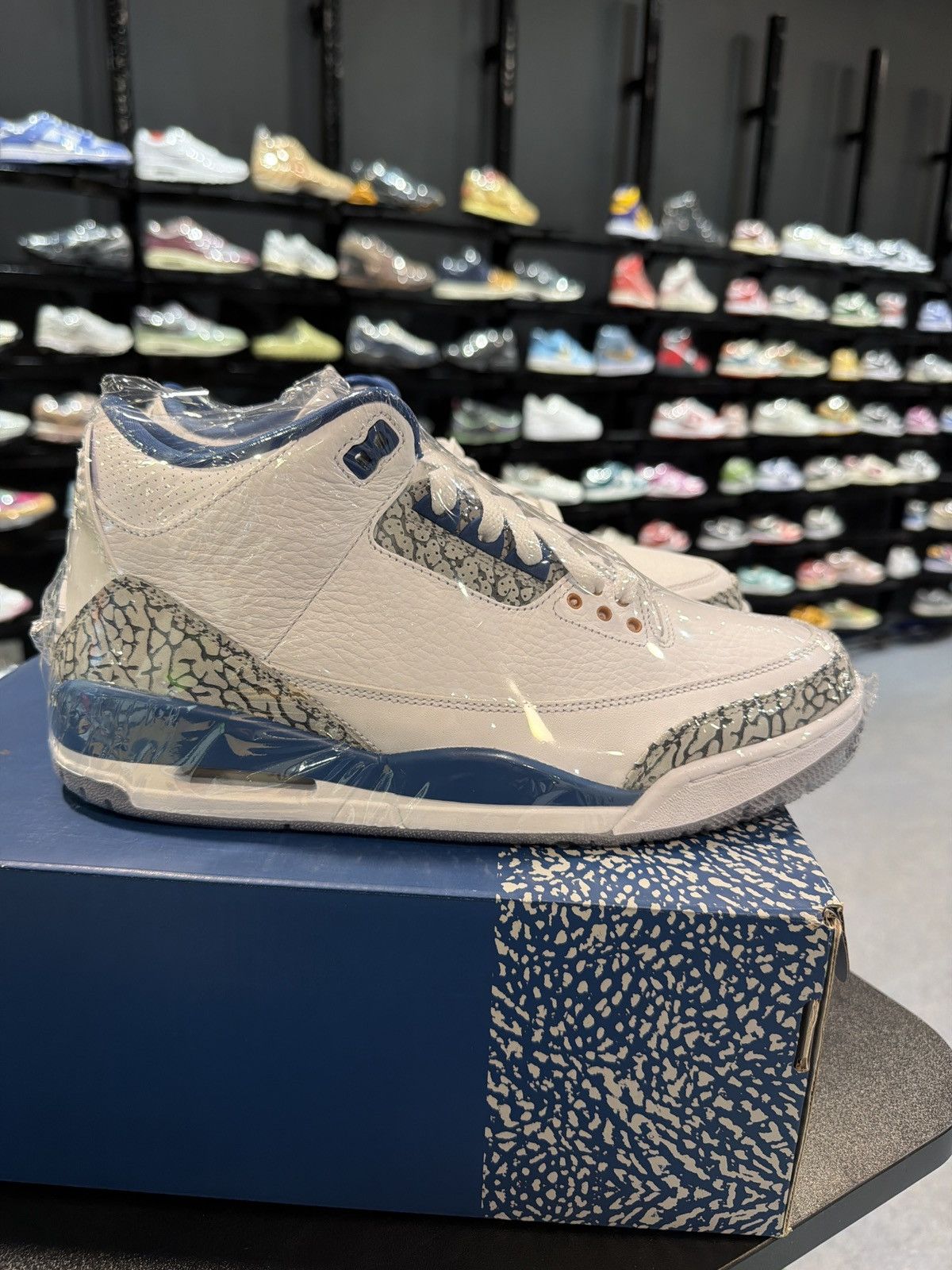 Jordan Brand Jordan 3 Wizards Size-10 Brand New Quick Shipping Size US 10 / EU 43 - 4 Thumbnail