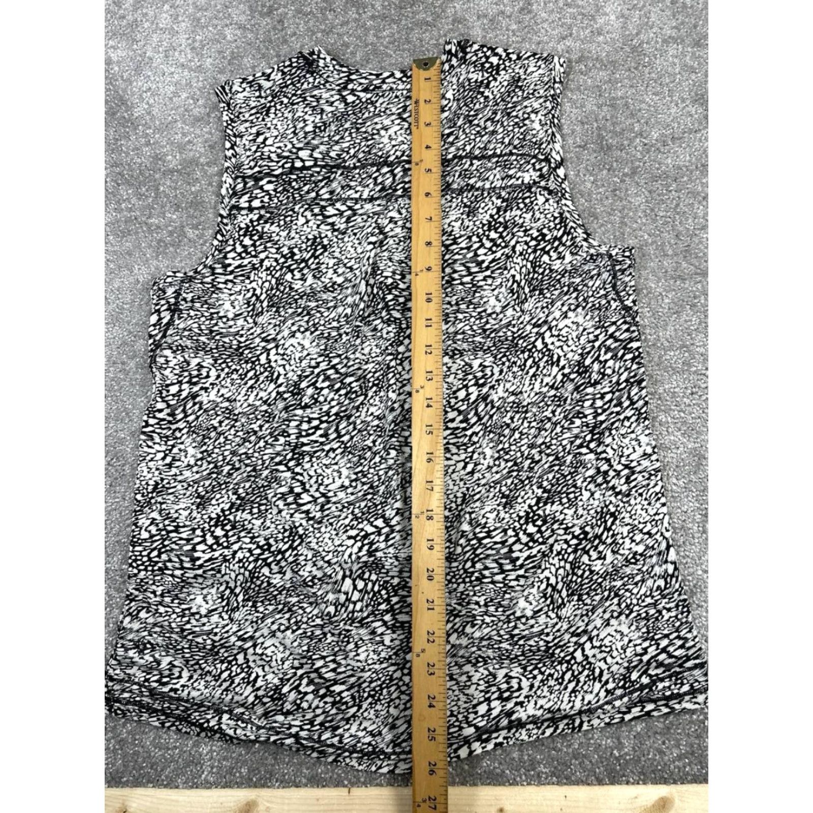 Athleta Athleta Shirt Womens M Black White Running Tank Top Size M / US 6-8 / IT 42-44 - 7 Thumbnail