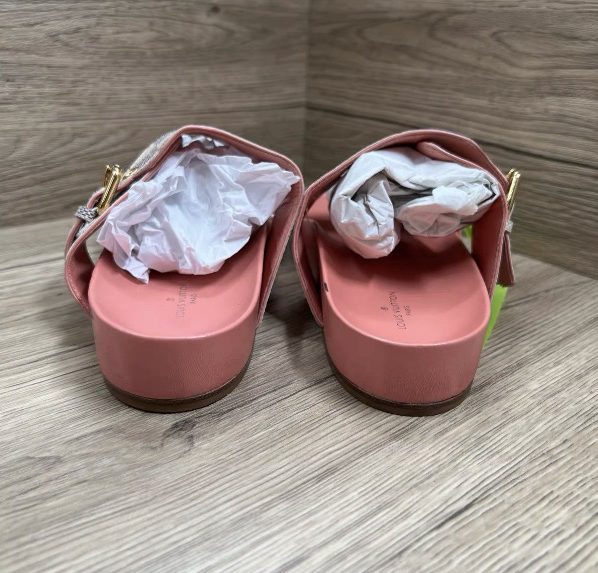 Louis Vuitton Louis Vuitton Bom Dia White and Pink Damier Slides J41 Size US 7.5 / IT 37.5 - 4 Thumbnail