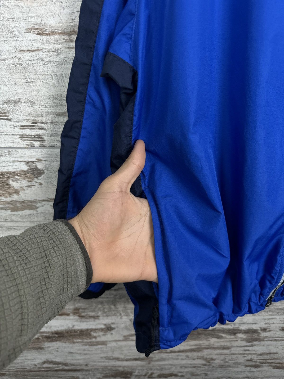 Nike Mens Vintage Nike track jacket swoosh nylon navy Olympic y2k Size US L / EU 52-54 / 3 - 7 Thumbnail