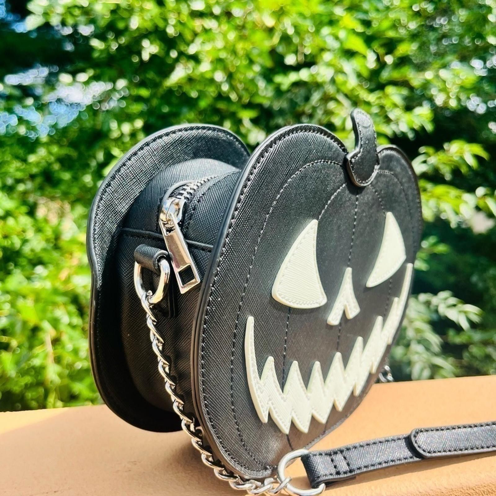 Mad Engine Black Glow In The Dark Pumpkin Crossbody Bag NWT Size ONE SIZE - 2 Thumbnail