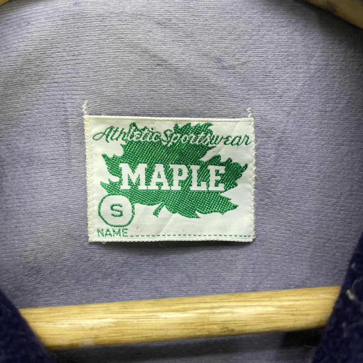 Vintage 💥Vintage Maple Athletic Sportwear Blank Varsity Jacket Size US S / EU 44-46 / 1 - 9 Thumbnail