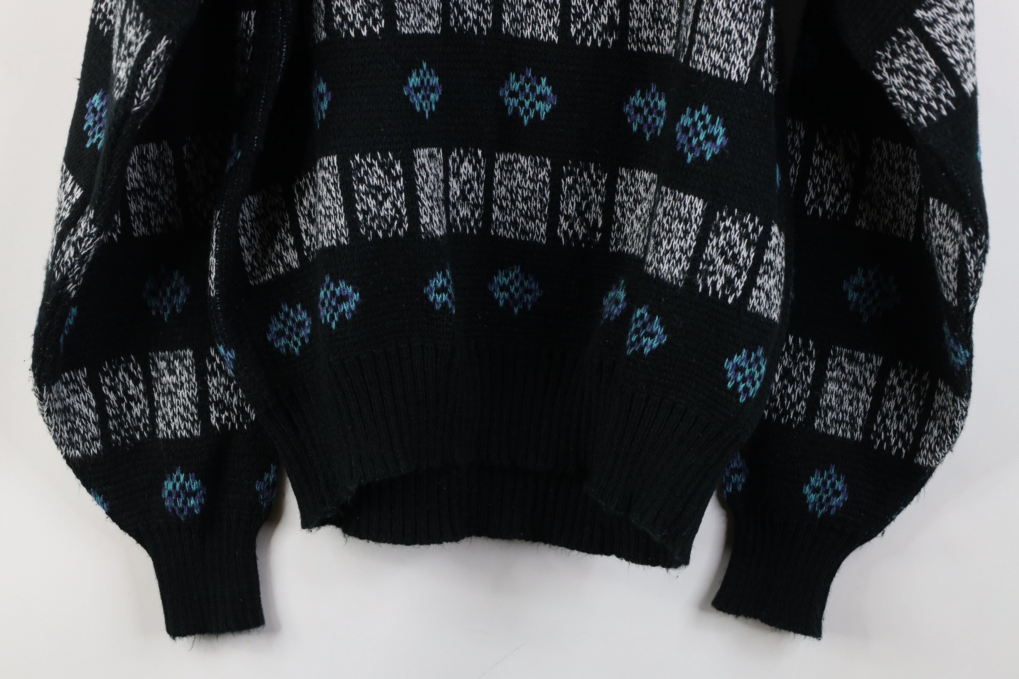 Vintage Vintage 90s Coogi Style Geometric Knit Crewneck Sweater Size M / US 6-8 / IT 42-44 - 11 Thumbnail