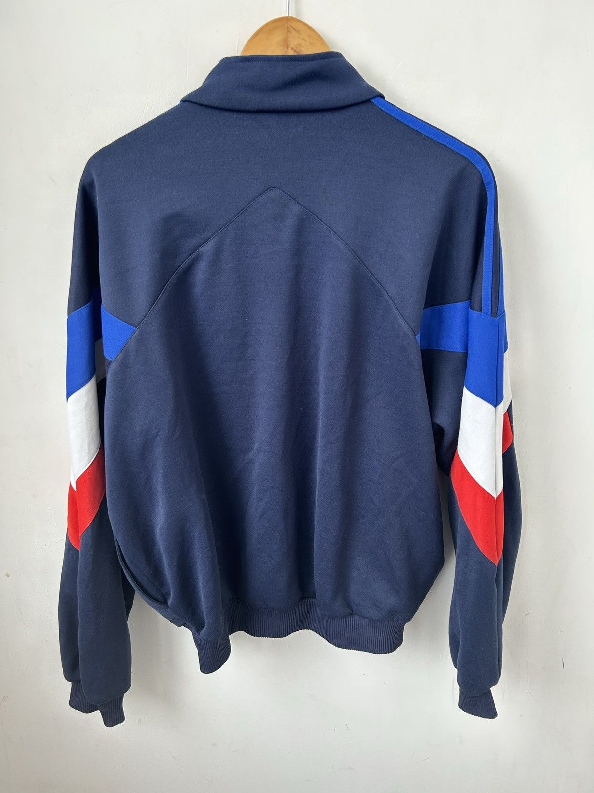 Adidas Adidas vintage track top JKT #1398 Size US M / EU 48-50 / 2 - 3 Thumbnail