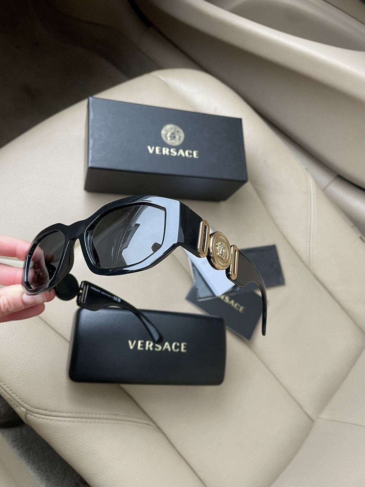 Versace × Vintage New Sunglasses Versace THE CLANS VE 4361 GB1/87 53 Size ONE SIZE - 2 Thumbnail
