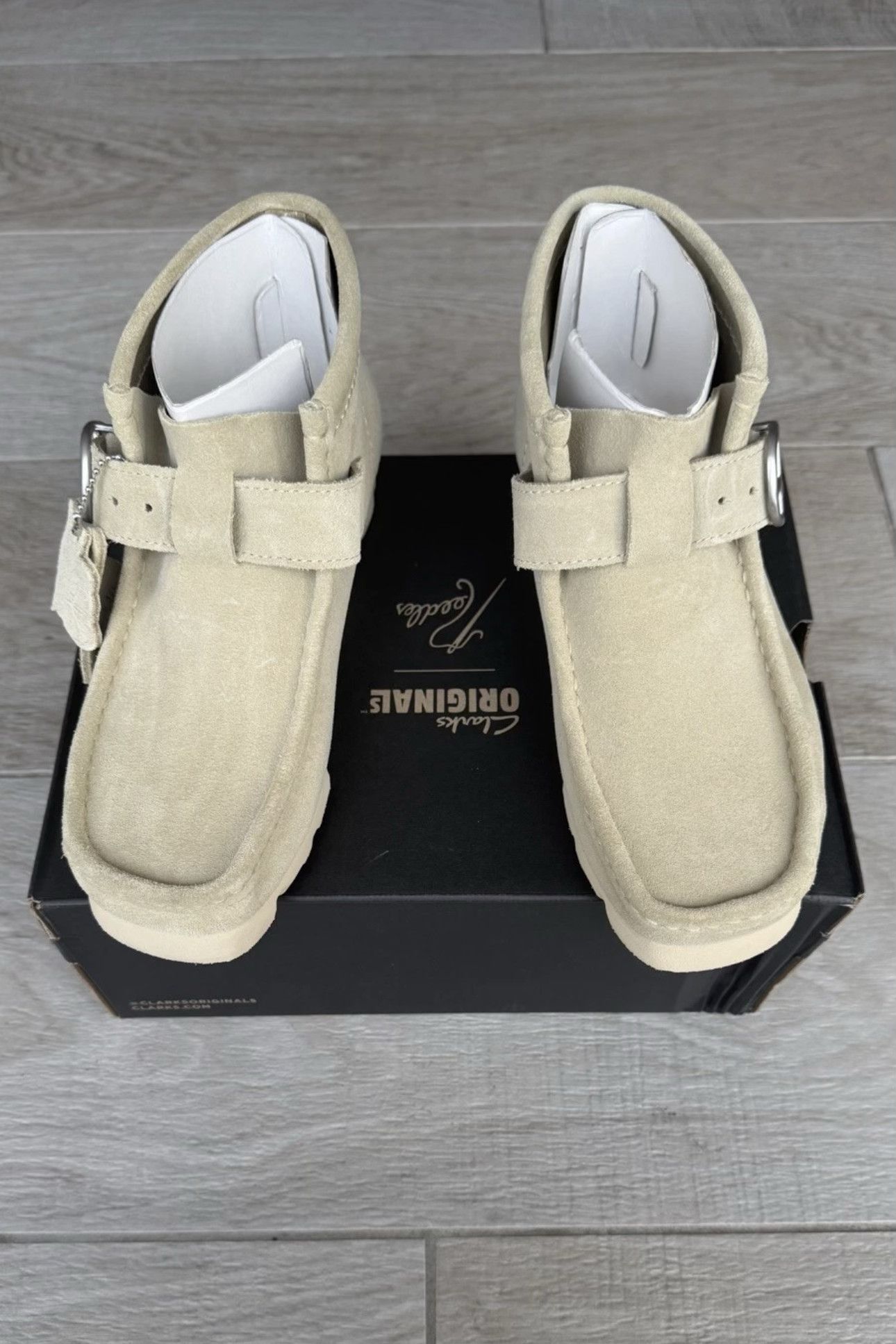 Clarks CLARKS ORIGINALS X NEEDLES WALLABEE STRAP BOOT MAPLE SUEDE Size US 7 / EU 40 - 4 Thumbnail