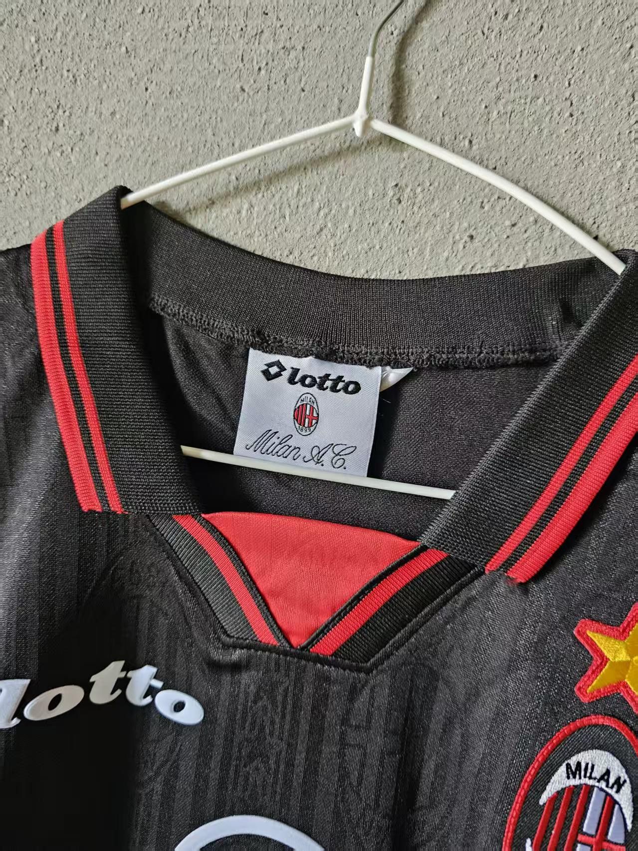Other 1997 1998 AC Milan Jersey Black Size US L / EU 52-54 / 3 - 4 Thumbnail