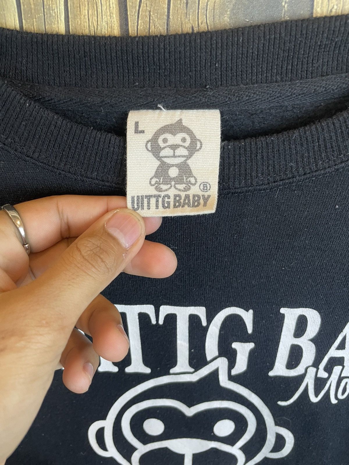 Japanese Brand Vintage UITTG Baby Sweatshirt Trademark Big Logo Size US L / EU 52-54 / 3 - 5 Thumbnail