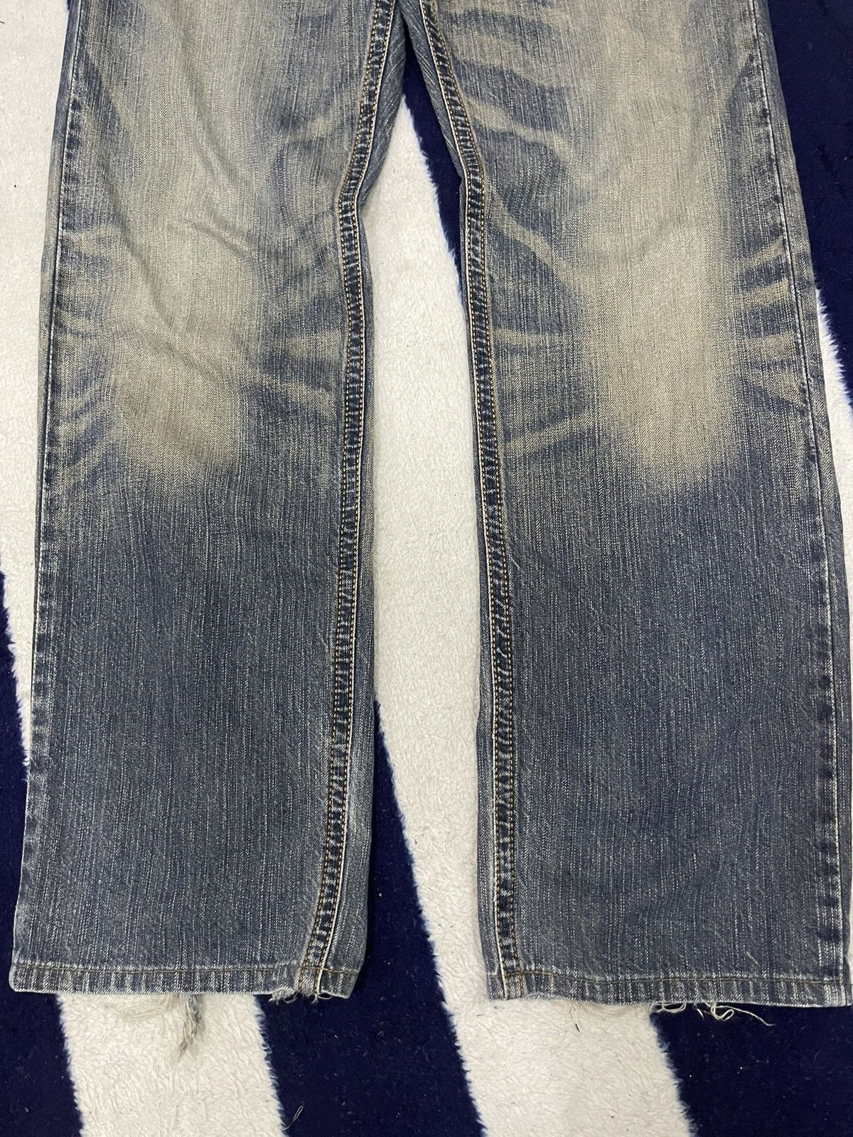 Edwin × Japanese Brand Distressed Edwin Exclusive Vintage Jeans (11) Size US 32 / EU 48 - 15 Thumbnail