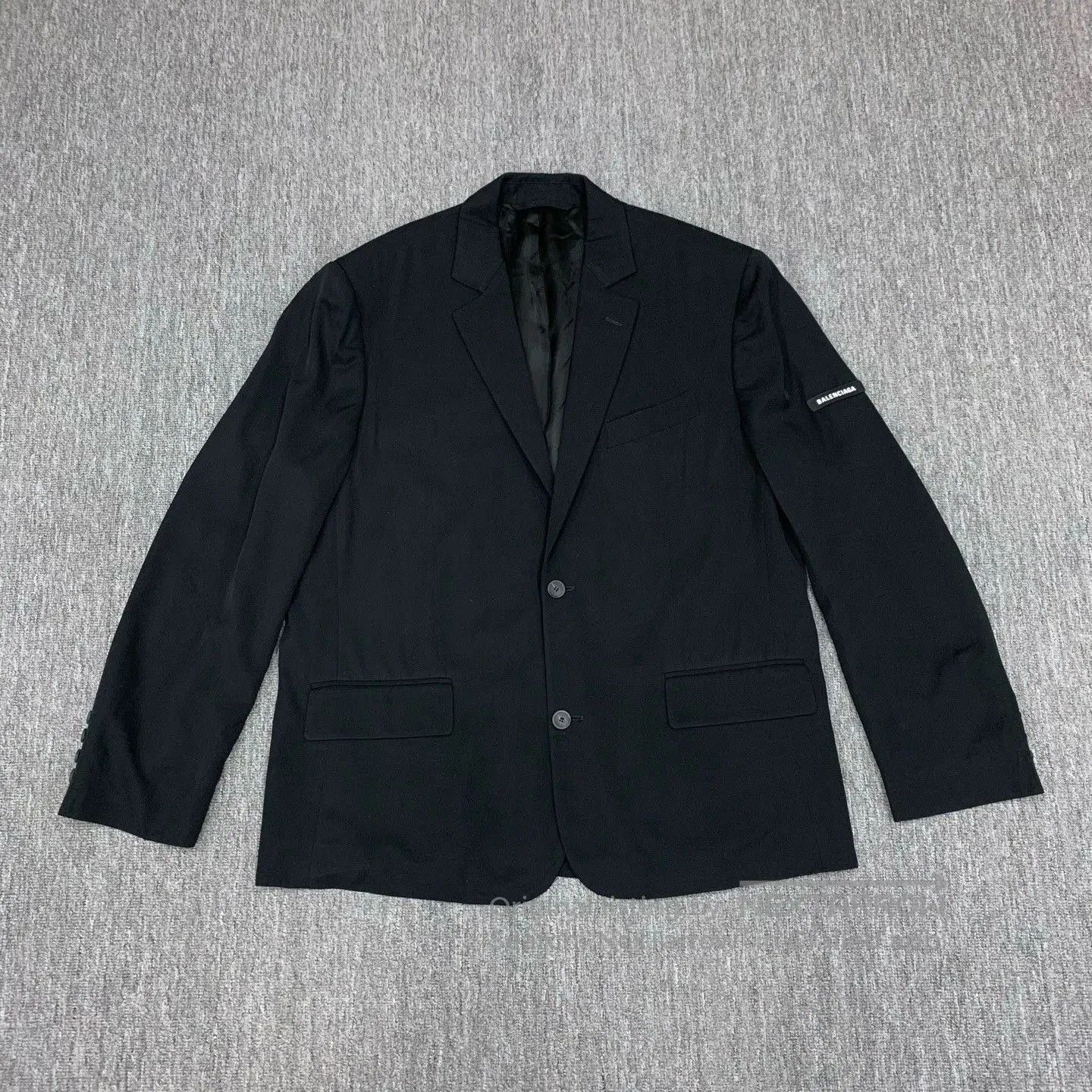 Balenciaga Balenciaga Black Sleeve Badge Blazer. Size US S / EU 44-46 / 1 - 1 Thumbnail