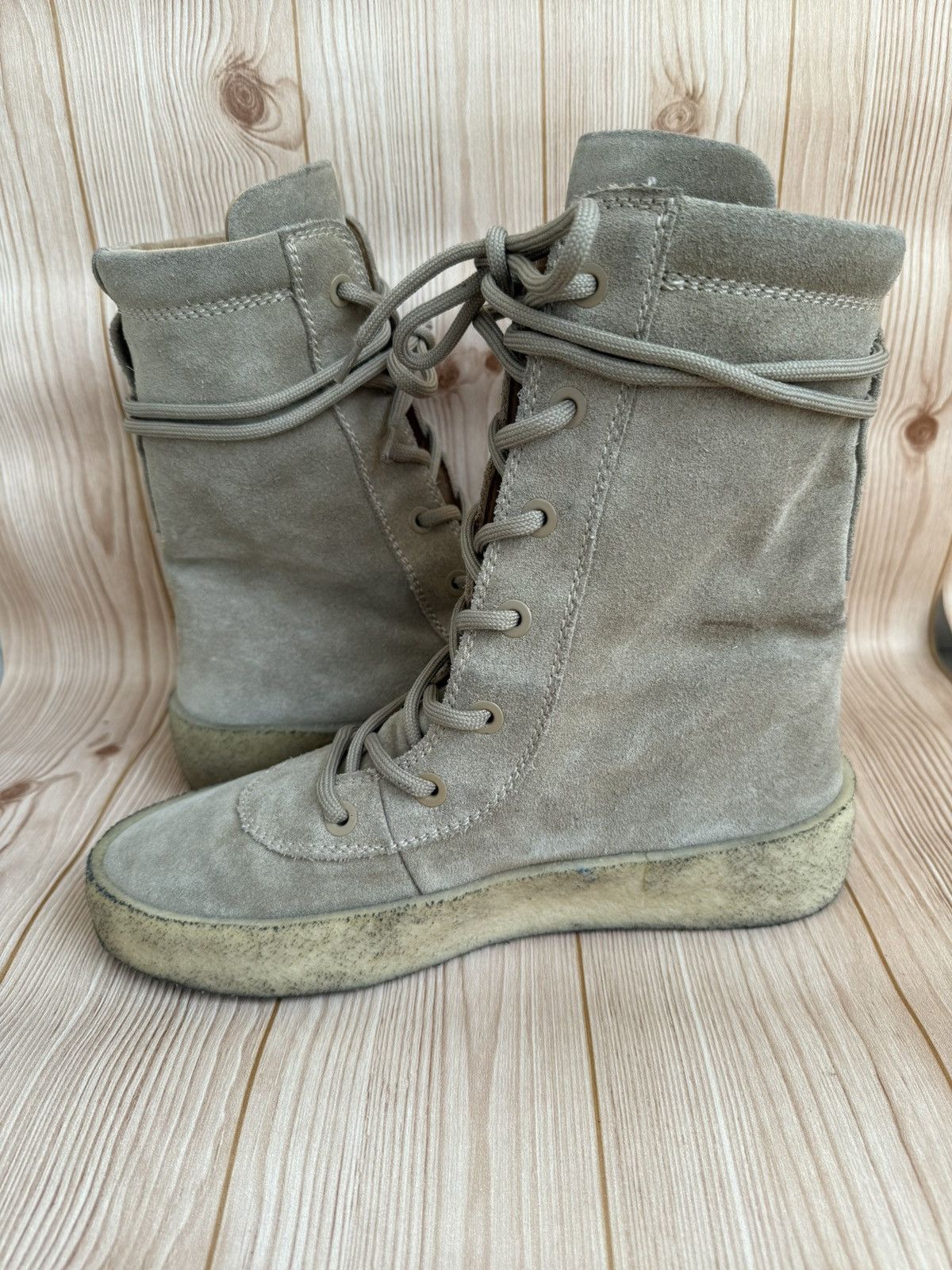 Yeezy Crepe suede boots Size US 10 / EU 43 - 11 Thumbnail