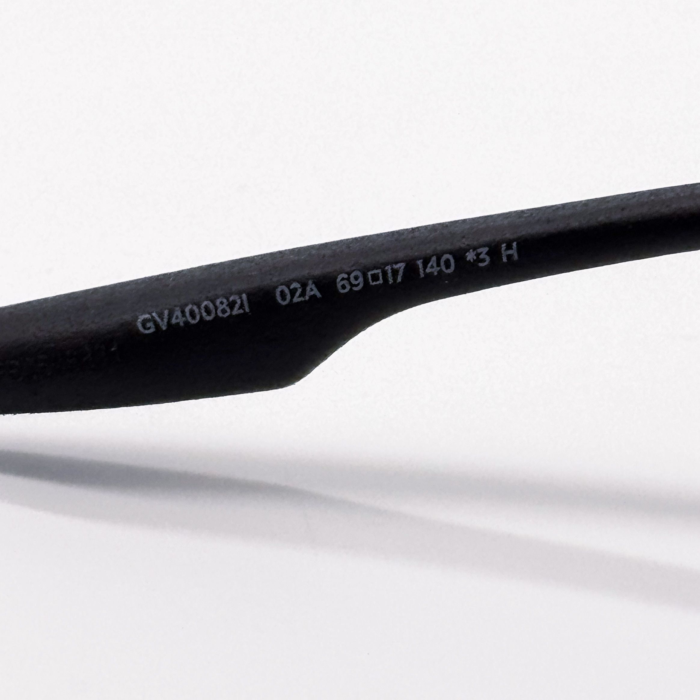 Givenchy NEW GIVENCHY GV40082I 02A MATTE BLACK WOMEN SUNGLASSES Size ONE SIZE - 9 Thumbnail