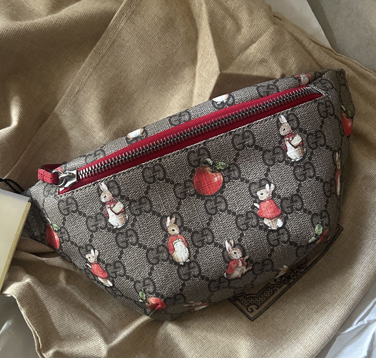 Gucci GUCCI X PETER RABBIT GG Supreme Monogram Rabbit Belt Bag Size ONE SIZE - 3 Thumbnail