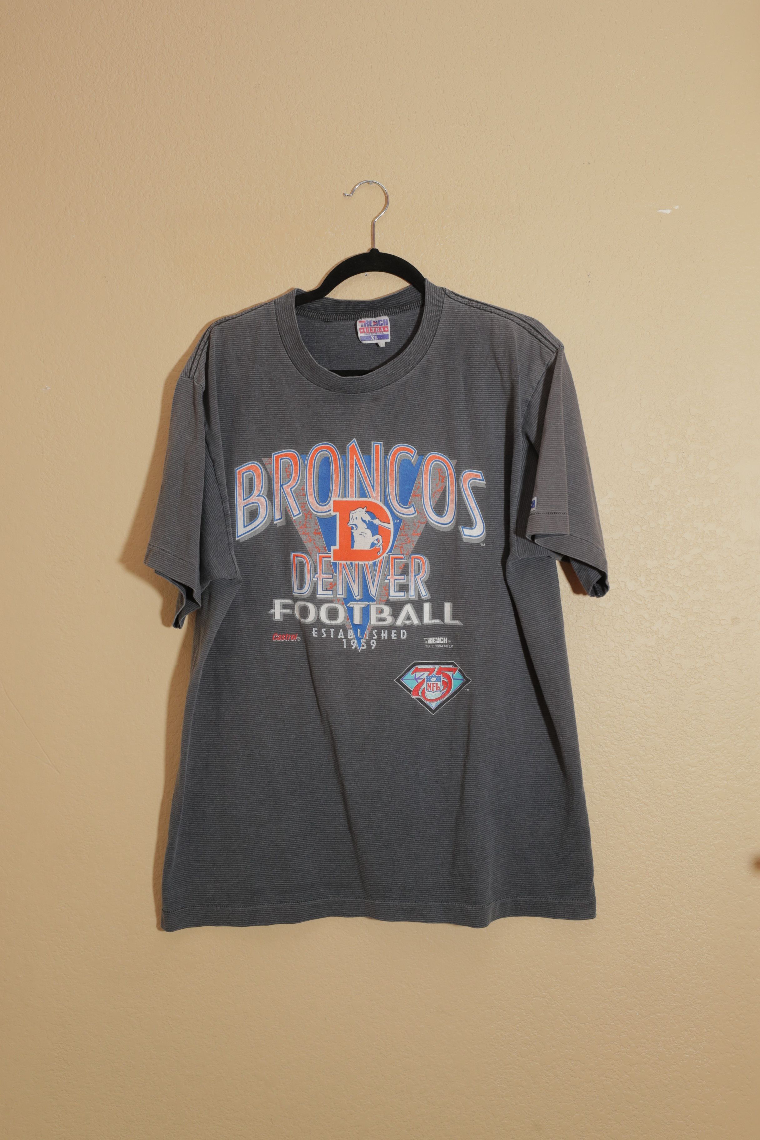 Vintage Vintage Trench 1994 Denver Broncos Tee (XL) Size US XL / EU 56 / 4 - 1 Thumbnail