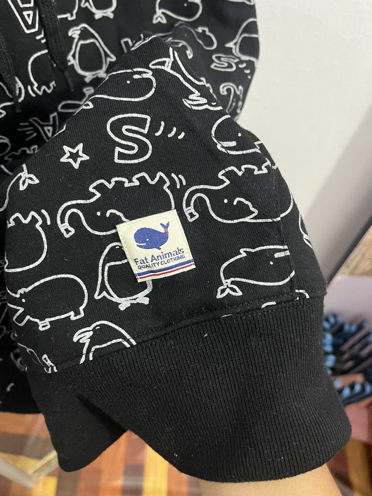 Japanese Brand Fat Animals Whale Print Hoodie Black Size M Japan Size US S / EU 44-46 / 1 - 5 Thumbnail