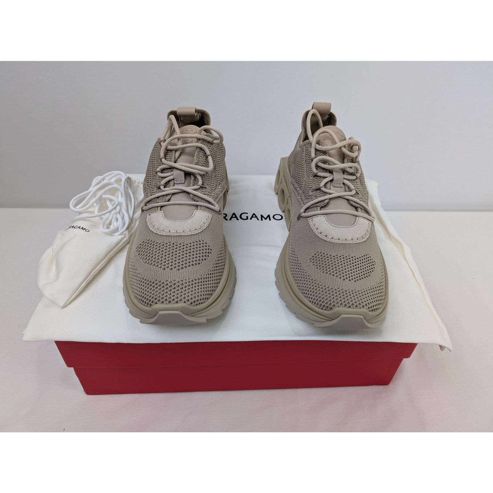 Salvatore Ferragamo o1rshd1 Nima Gold Men Shoes Fashion Sneaker in Beige Size US 8 / EU 41 - 13 Thumbnail
