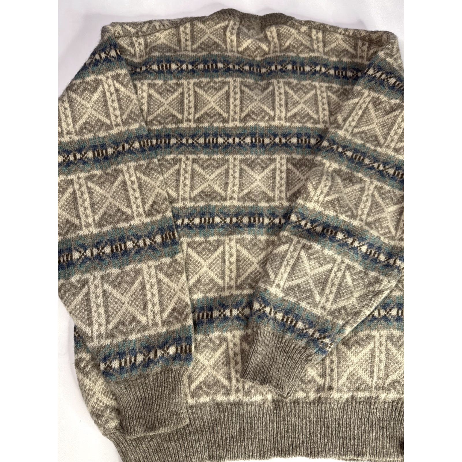 Vintage VINTAGE Bobbio V Neck Wool Sweater Men’s L Aztec Tribal Print Pullover Size US L / EU 52-54 / 3 - 5 Thumbnail