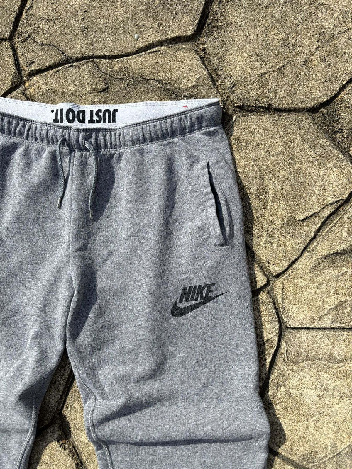 Nike Y2K Nike Grey Athletic Fit Joggers Size US 36 / EU 52 - 3 Thumbnail