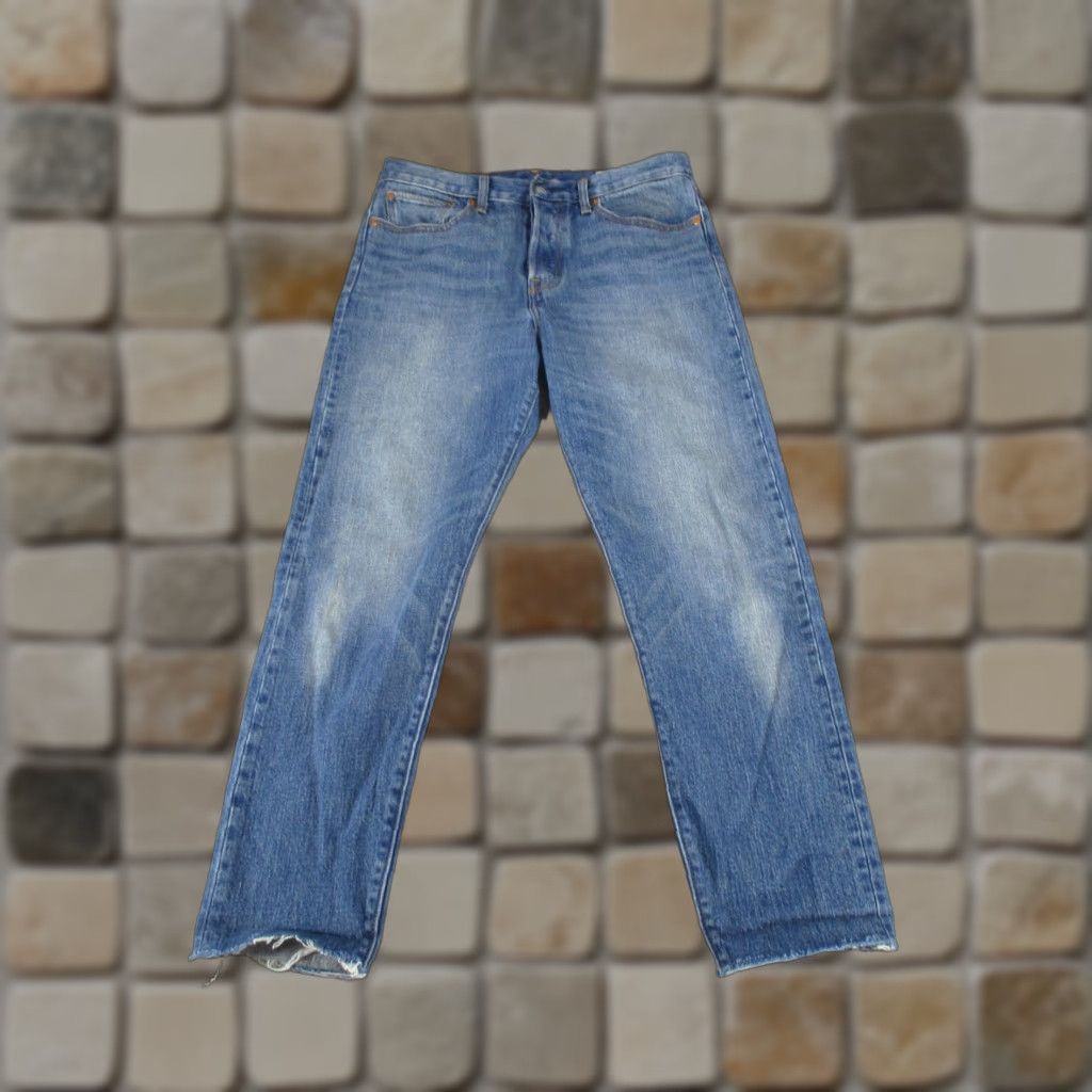 Levi's Levi's Jeans Women 30 Blue Medium Wash Button Fly Tapered High Rise Denim Womens Size 30" / US 8 / IT 44 - 1 Thumbnail