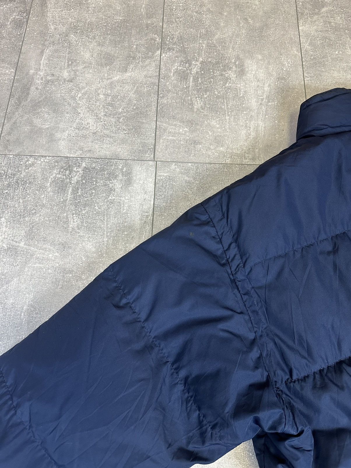 Vintage Men’s vintage rare Nike overprint logo Down jacket Size US L / EU 52-54 / 3 - 8 Thumbnail