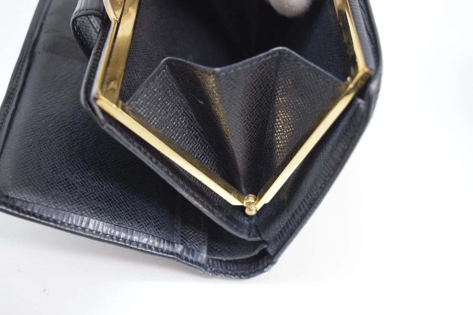 Louis Vuitton LVuitton Porte Monnaie Viennois Wallet Epi Leather M63242 Size ONE SIZE - 17 Thumbnail