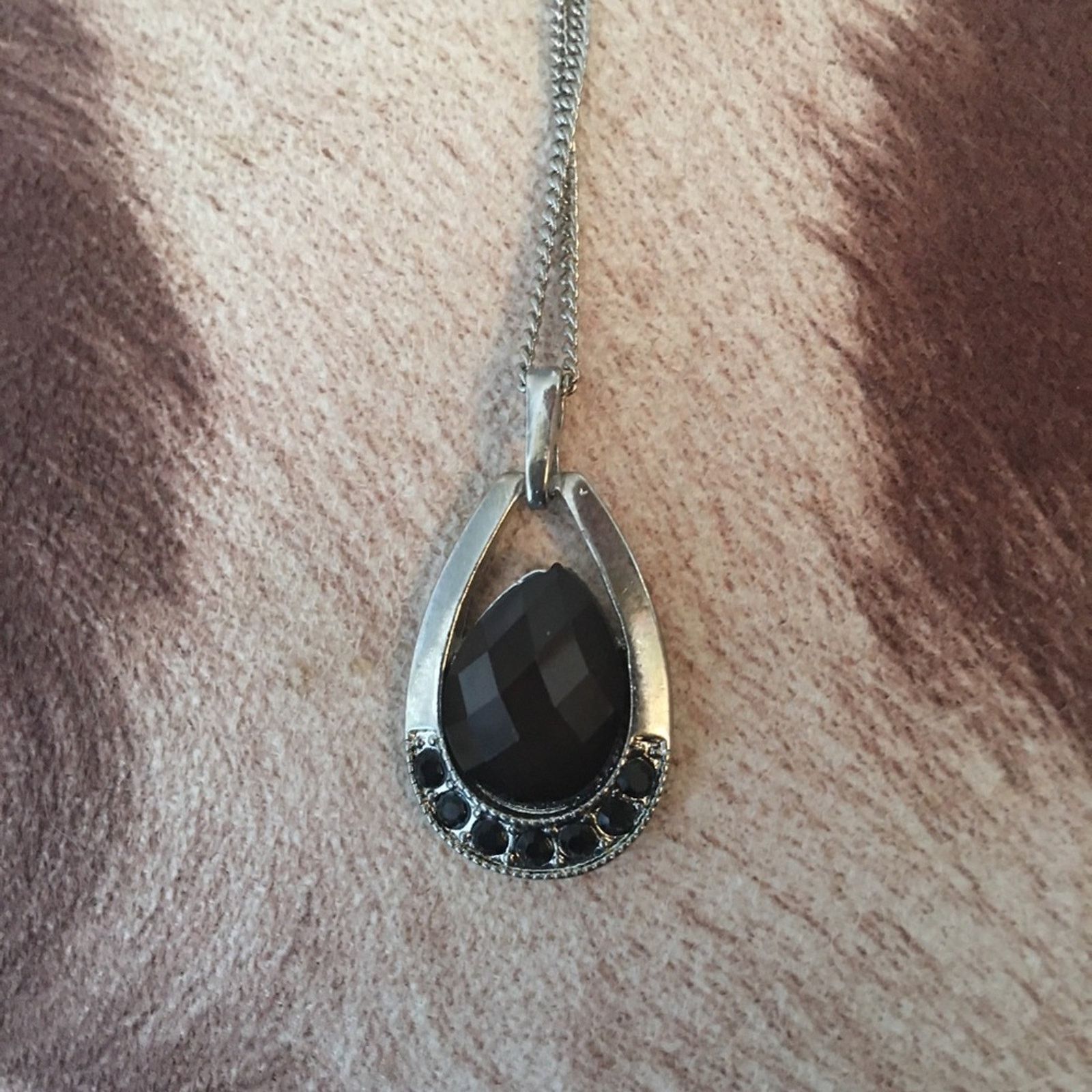 Jewelry Faceted black teardrop stone pendant necklace Size ONE SIZE - 8 Thumbnail