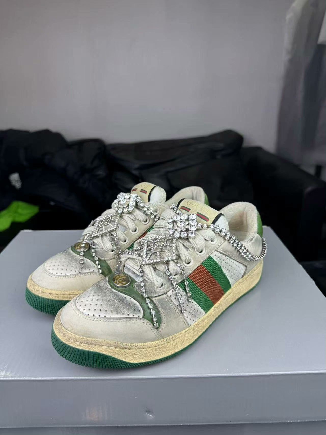 Gucci Gucci Lowtop Sneakers 35 Women Size US 5 / IT 35 - 1 Thumbnail