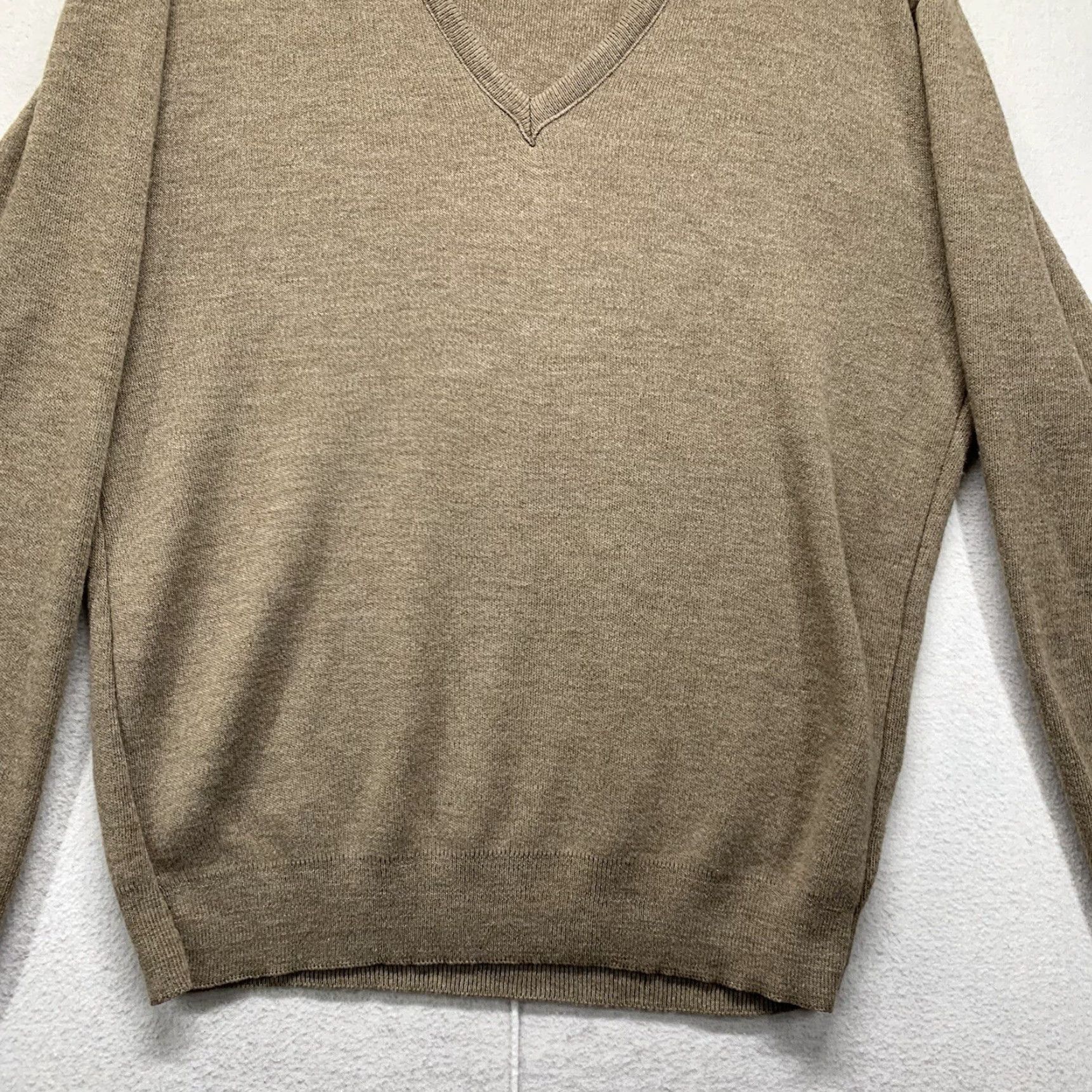 Vintage Vintage Mens V-Neck Sweater Knit Pullover BDF West Chester Classics Brown Medium All Seasons 80s 90s Size US M / EU 48-50 / 2 - 4 Thumbnail
