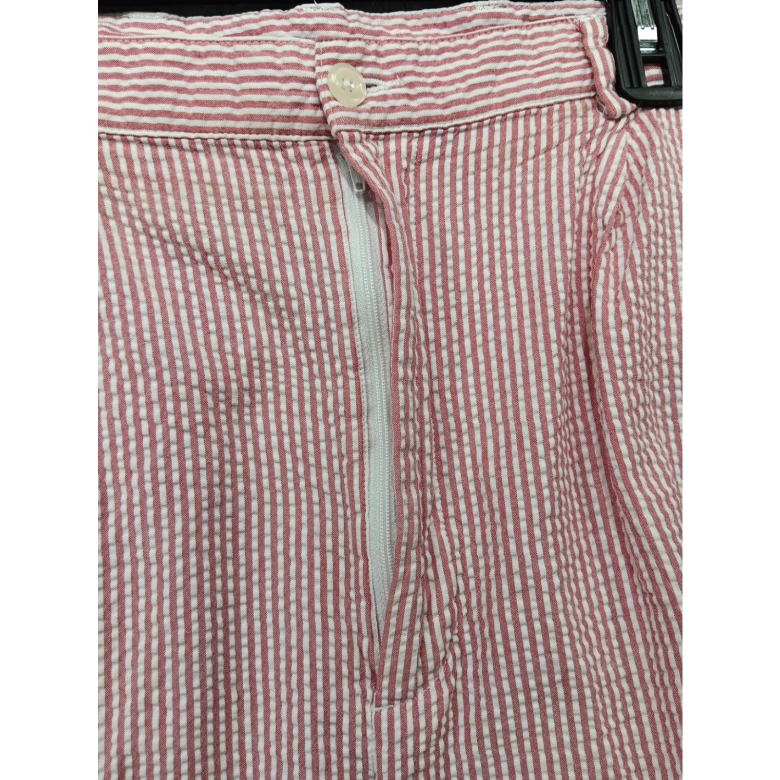 Jos. A. Bank VINTAGE Jos A Bank Seersucker Shorts Men 38 Waist Red White Striped Pleated GUC Size US 38 / EU 54 - 3 Thumbnail