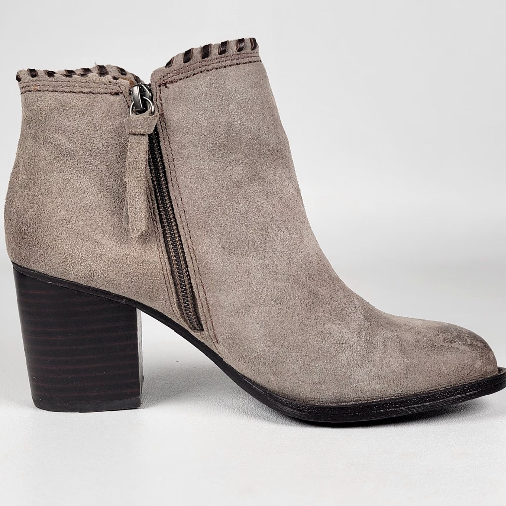 Vintage Sofft Boots Women's Size 6M Taupe Leather Zip Ankle Bootie Brown Leather Round Toe Bootie Size US 6 / IT 36 - 5 Thumbnail